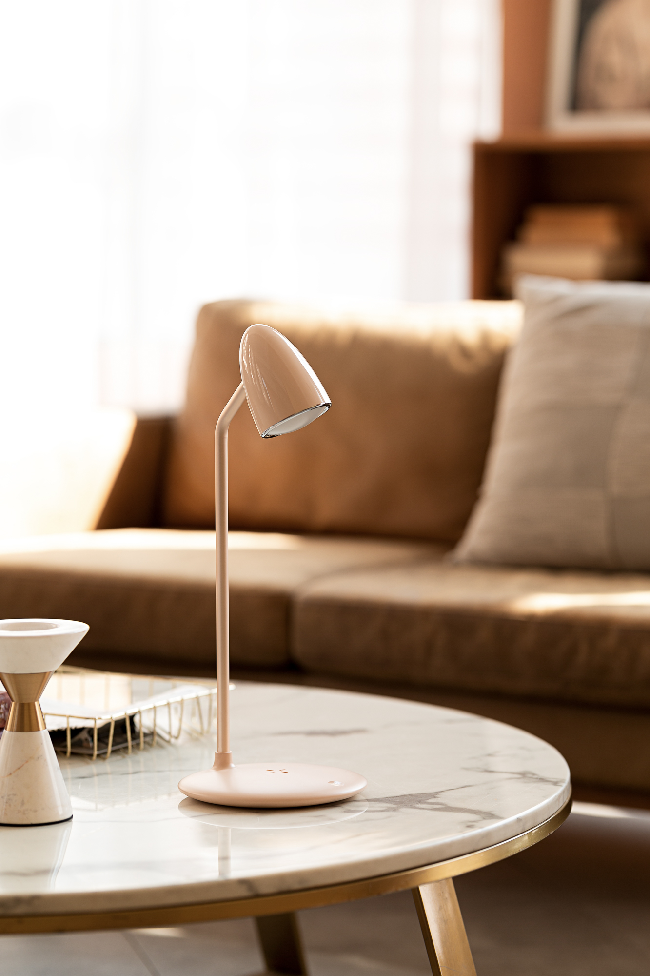 Crazy sound，Desk lamp，Shenzhen，White base map，shot，