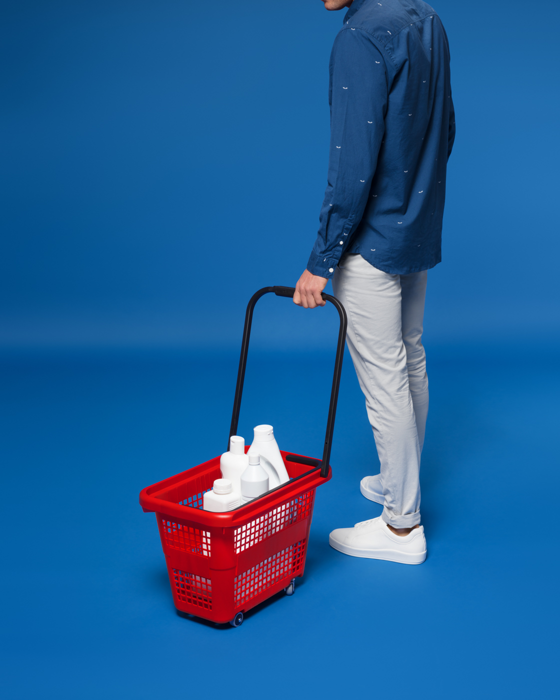 shopping basket，Multiple colors，Plastic material，