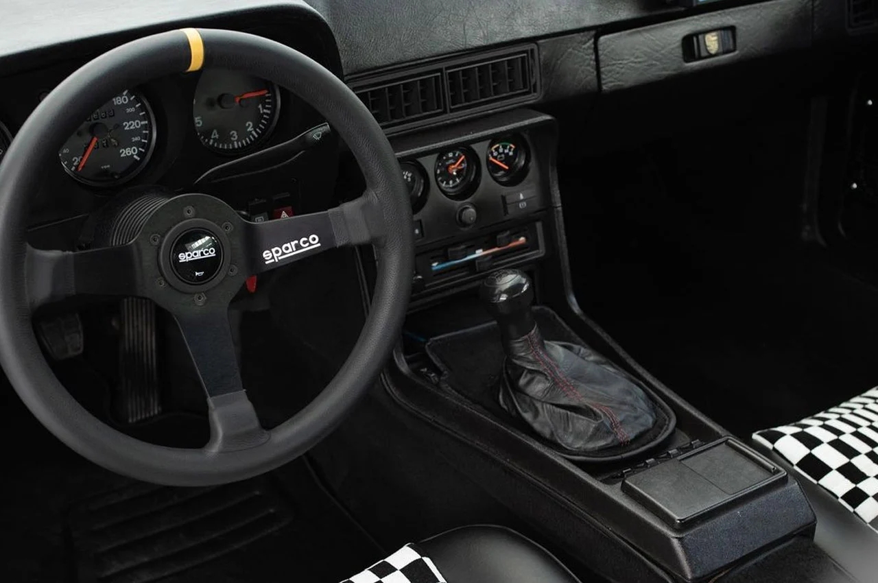 Porsche，cross-country，explore，outdoors，