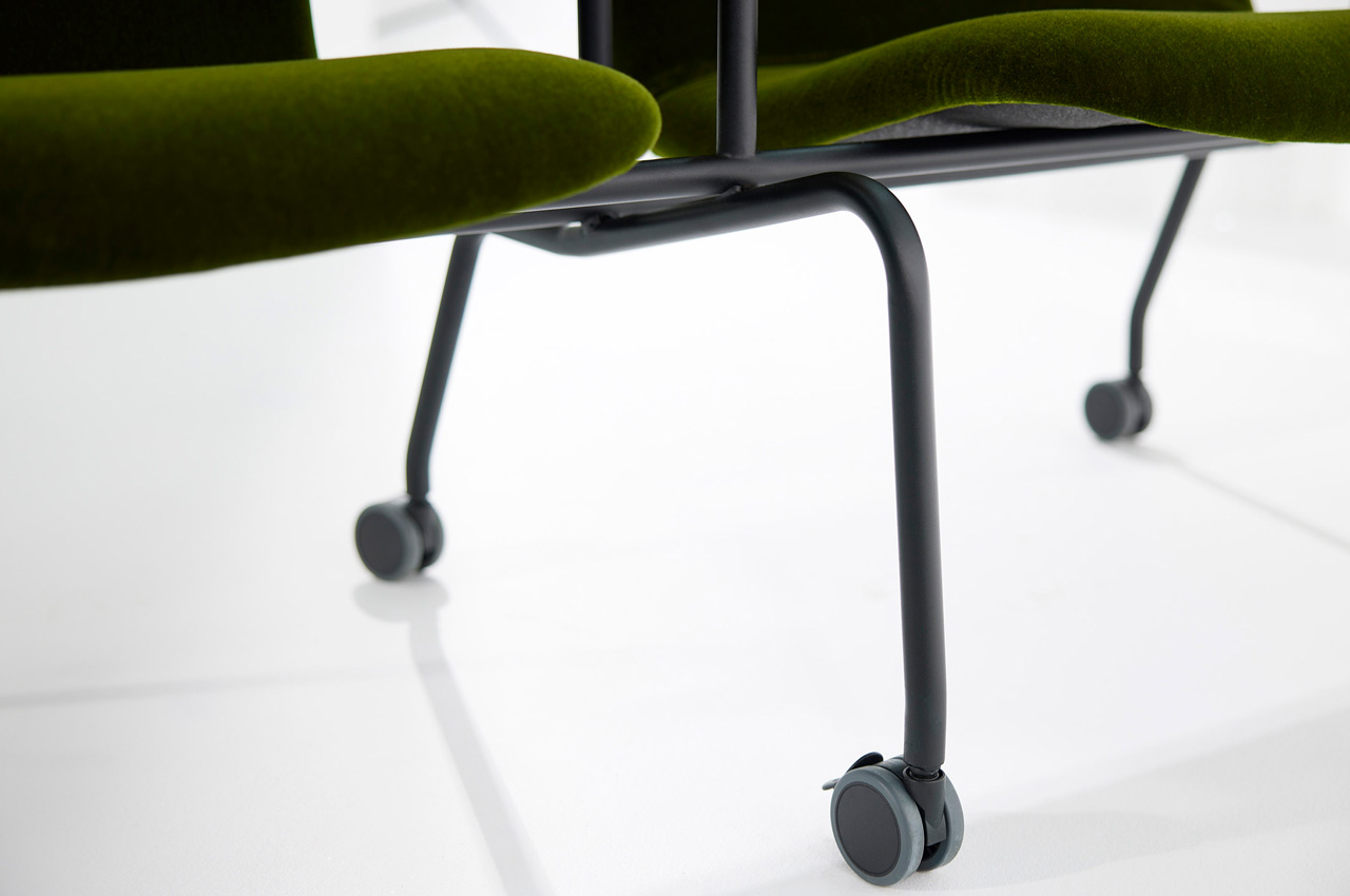 chair，to work in an office，portability，