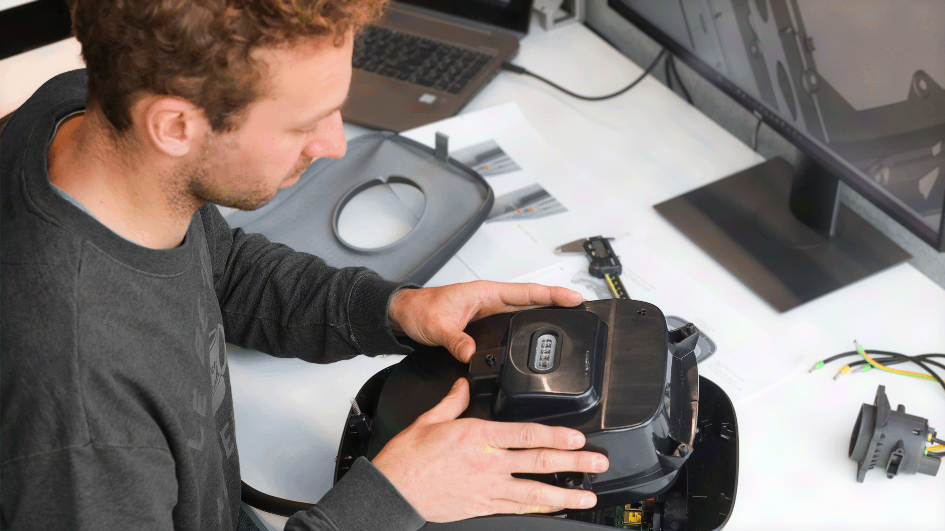 Easy to install，Economic application，low cost，Charger，Electric vehicle charging device，Charging pile，Portable，