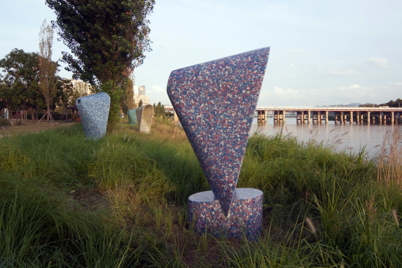 Clean plastic environment，Recyclable，environment protection，chair，Public seat，