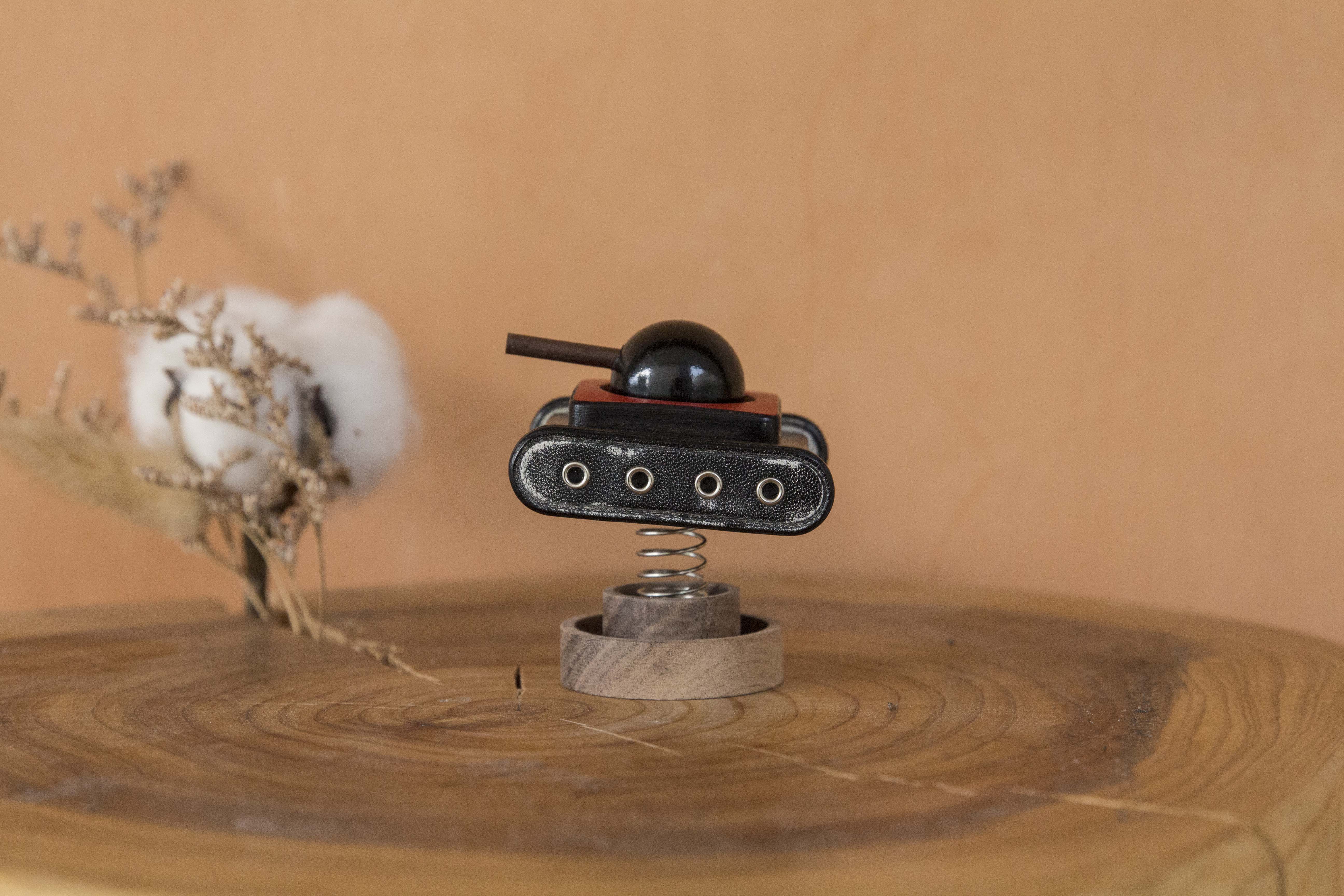 Leather goods，Vehicle fragrance，product design，handmade products，Original design，