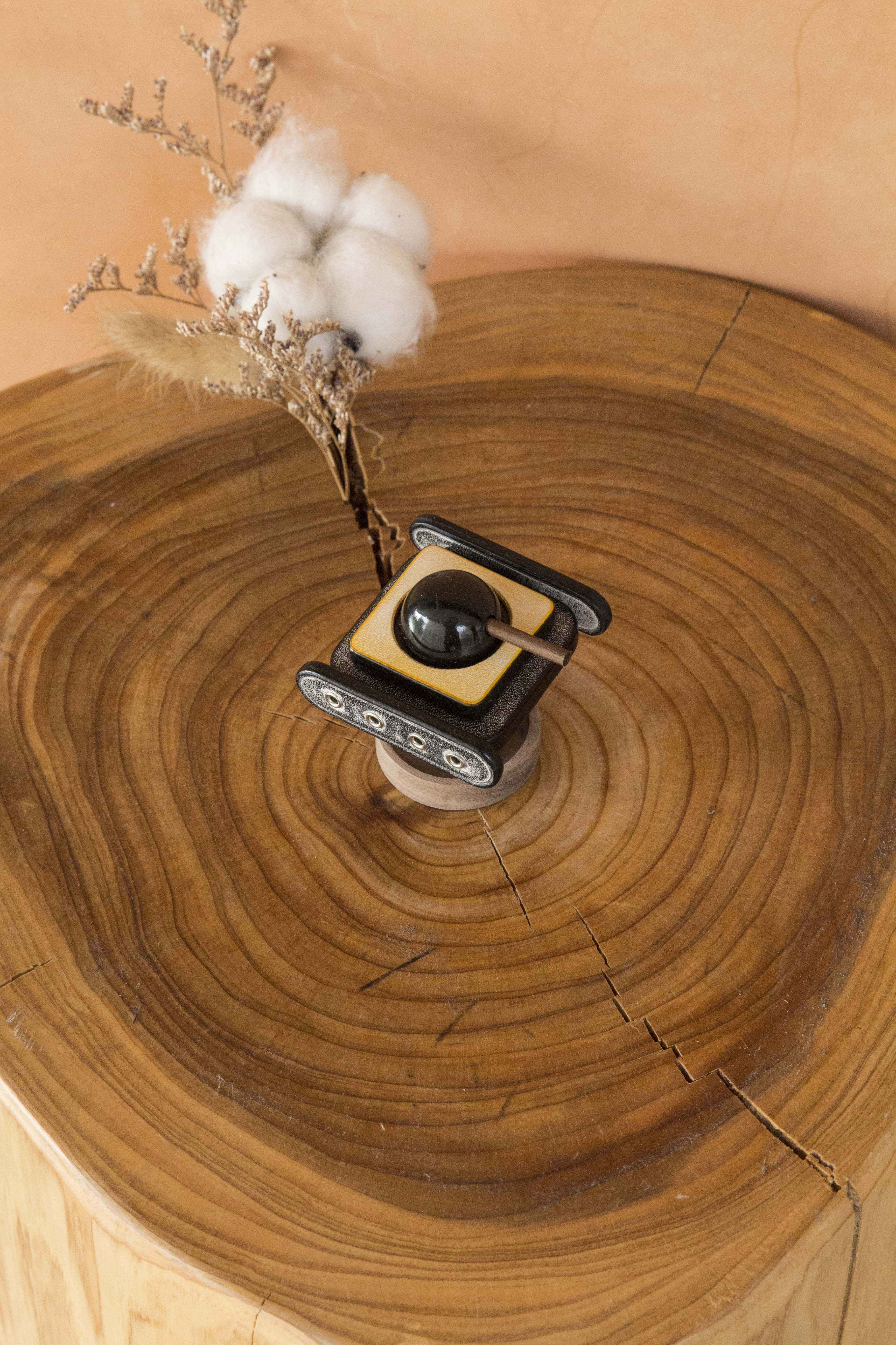 Leather goods，Vehicle fragrance，product design，handmade products，Original design，