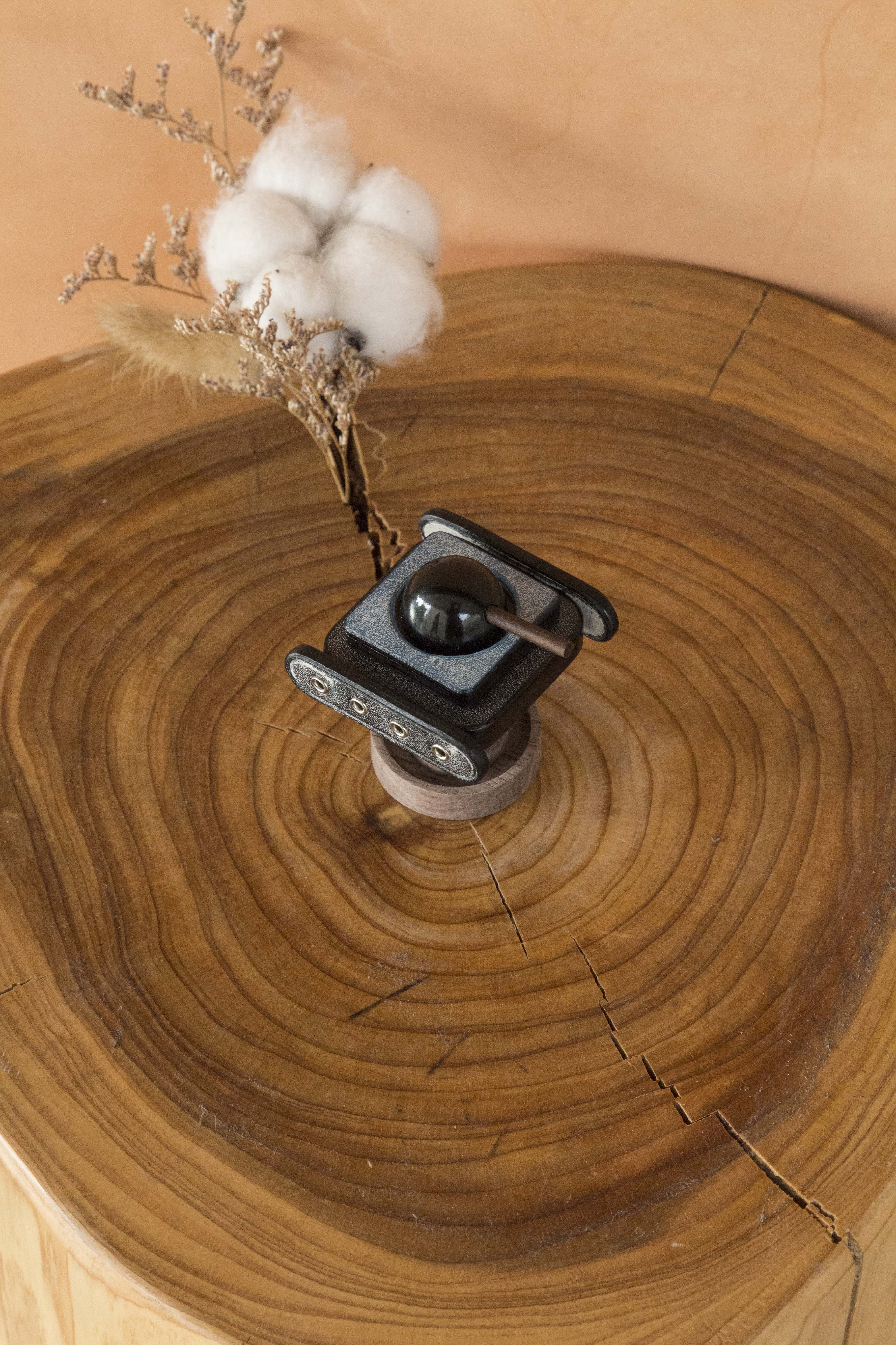 Leather goods，Vehicle fragrance，product design，handmade products，Original design，