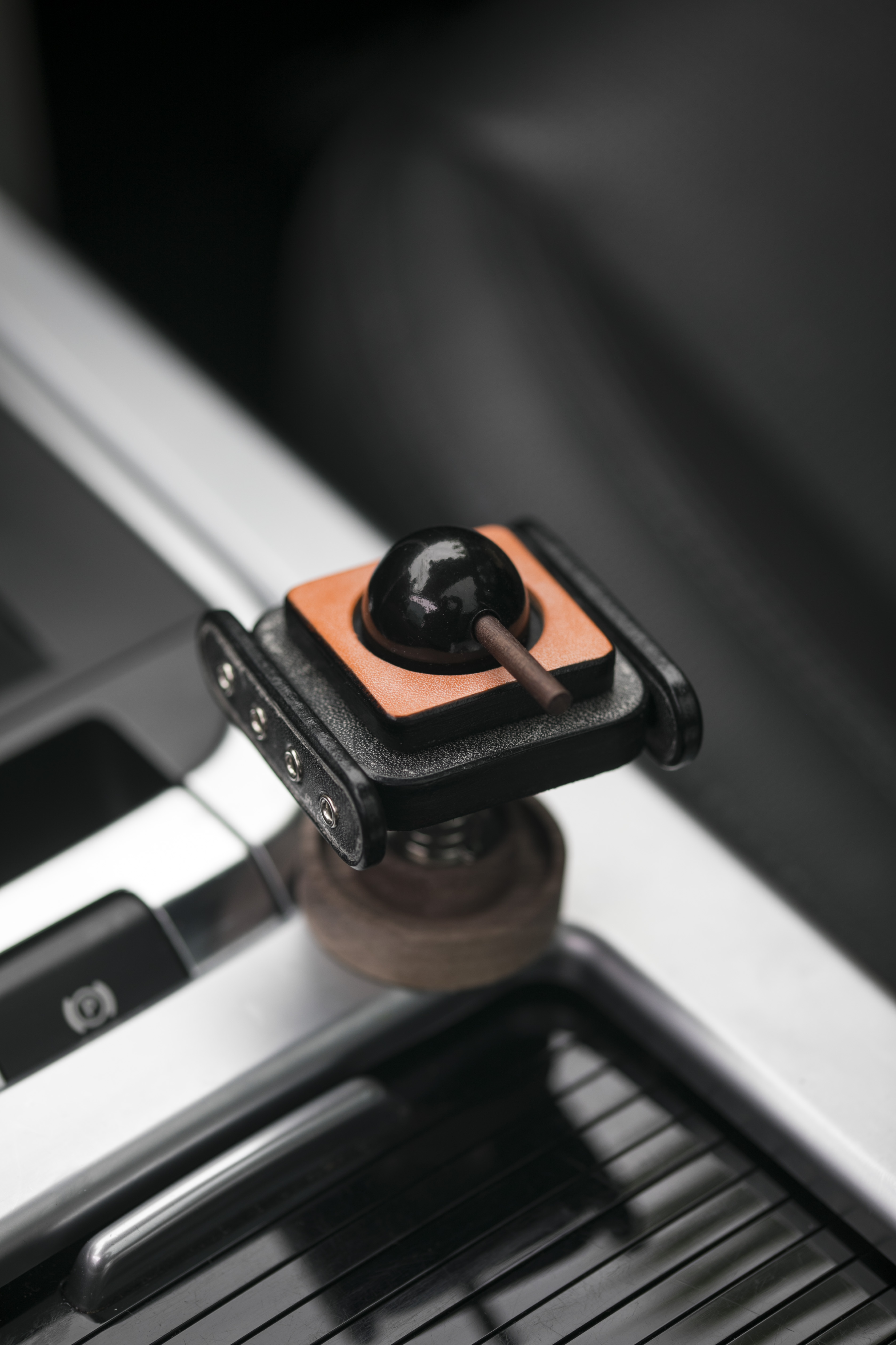 Leather goods，Vehicle fragrance，product design，handmade products，Original design，