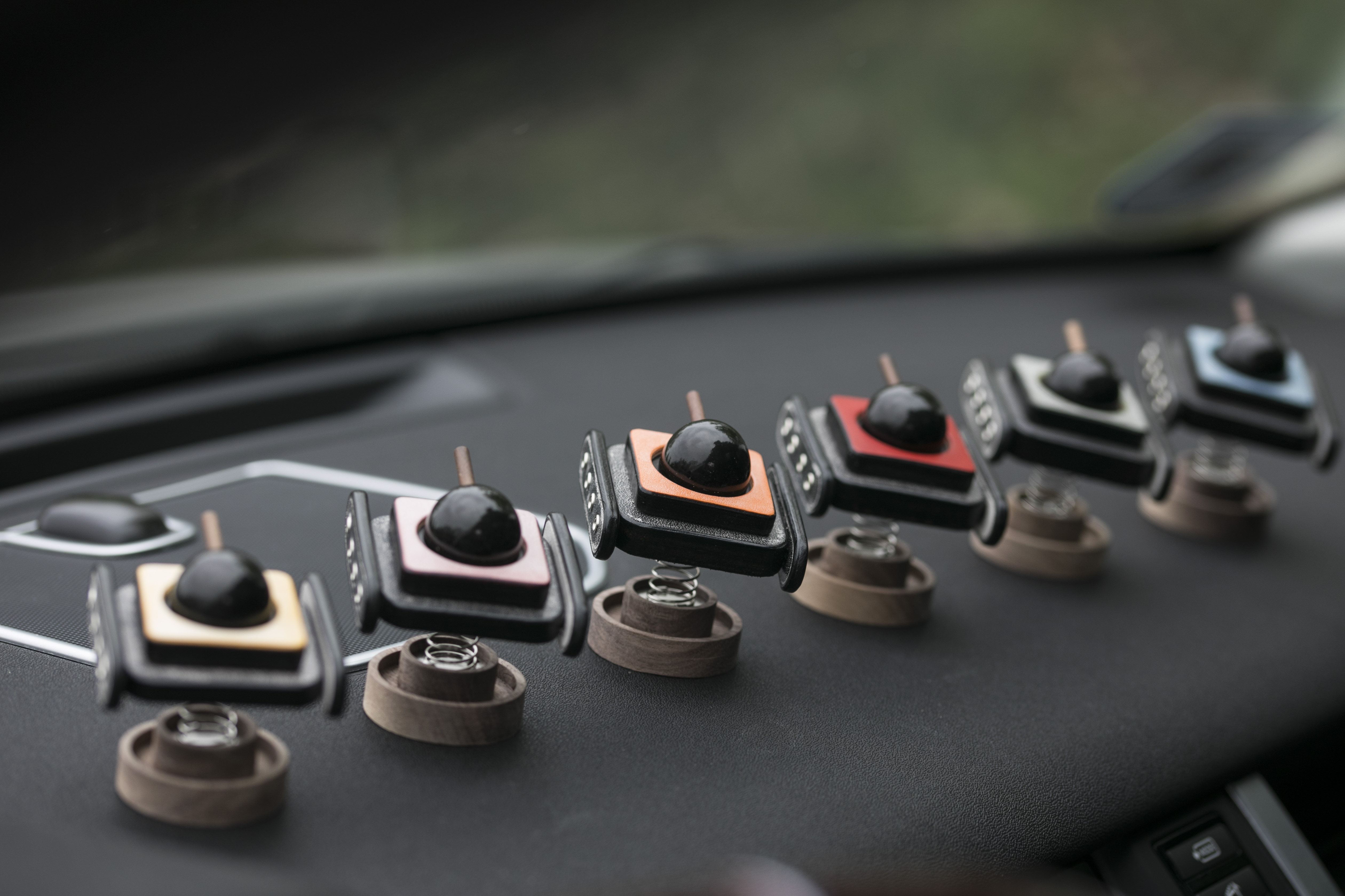 Leather goods，Vehicle fragrance，product design，handmade products，Original design，