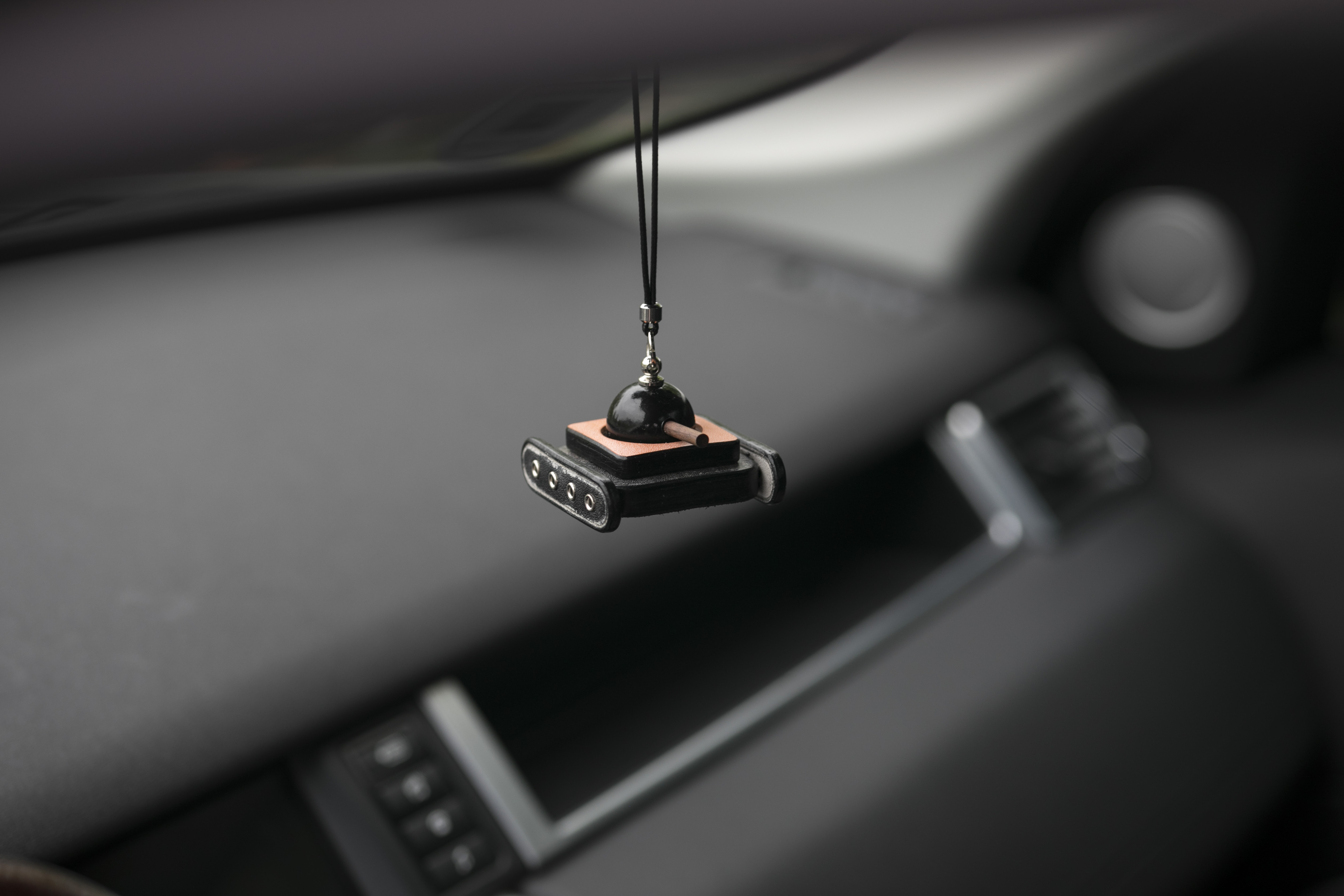 Leather goods，Vehicle fragrance，product design，handmade products，Original design，