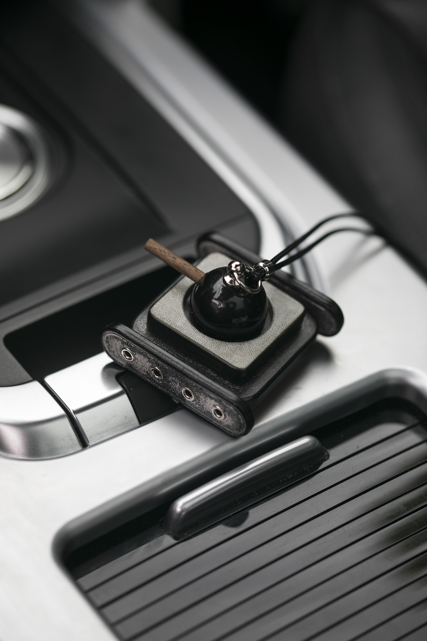 Leather goods，Vehicle fragrance，product design，handmade products，Original design，