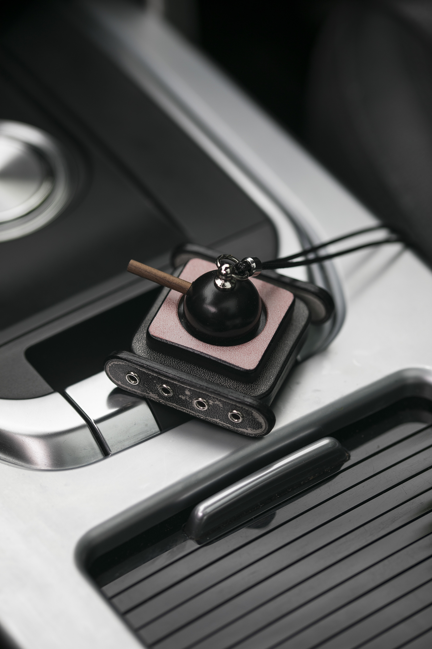 Leather goods，Vehicle fragrance，product design，handmade products，Original design，