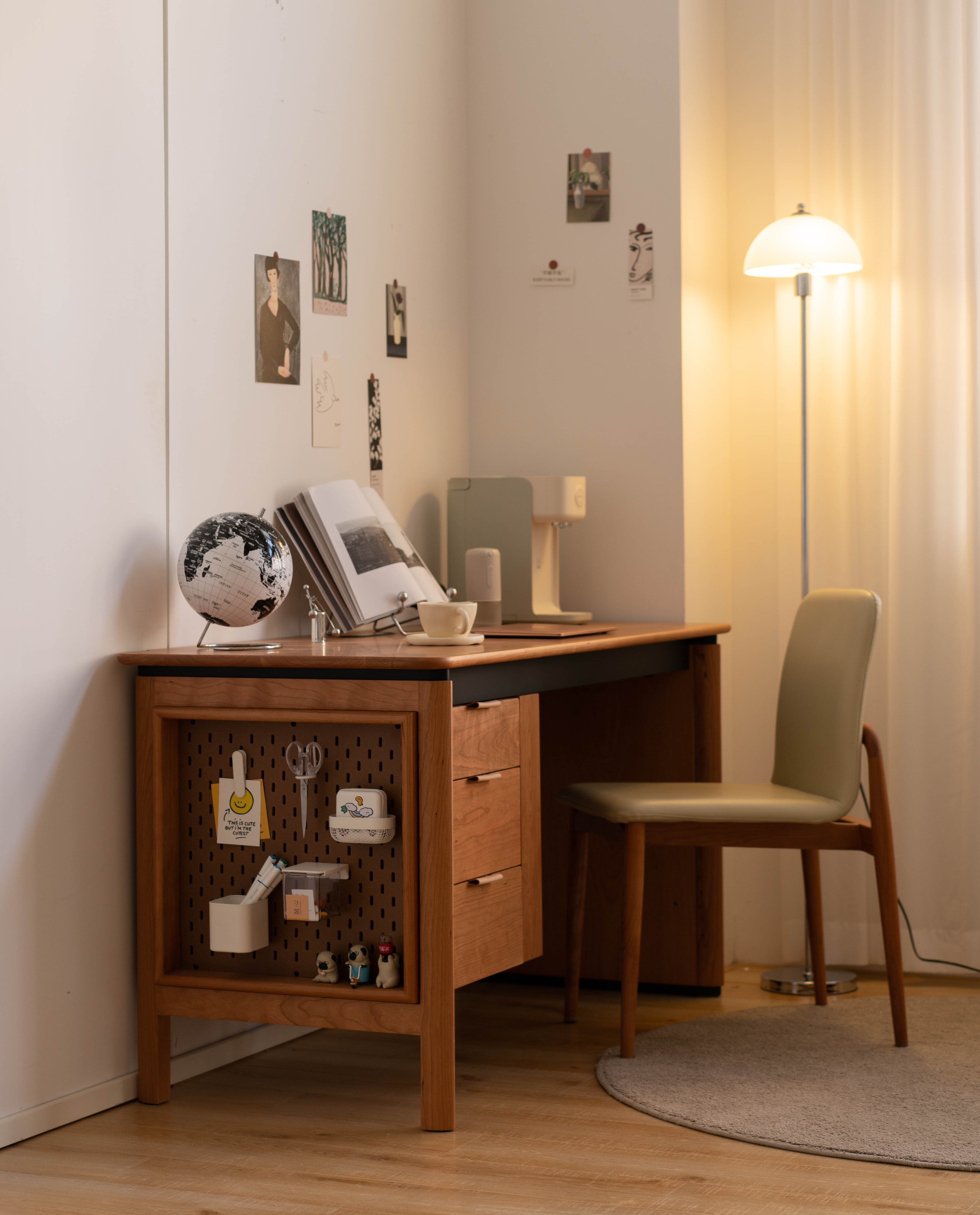 Solid wood furniture，product design，furniture design ，desk，