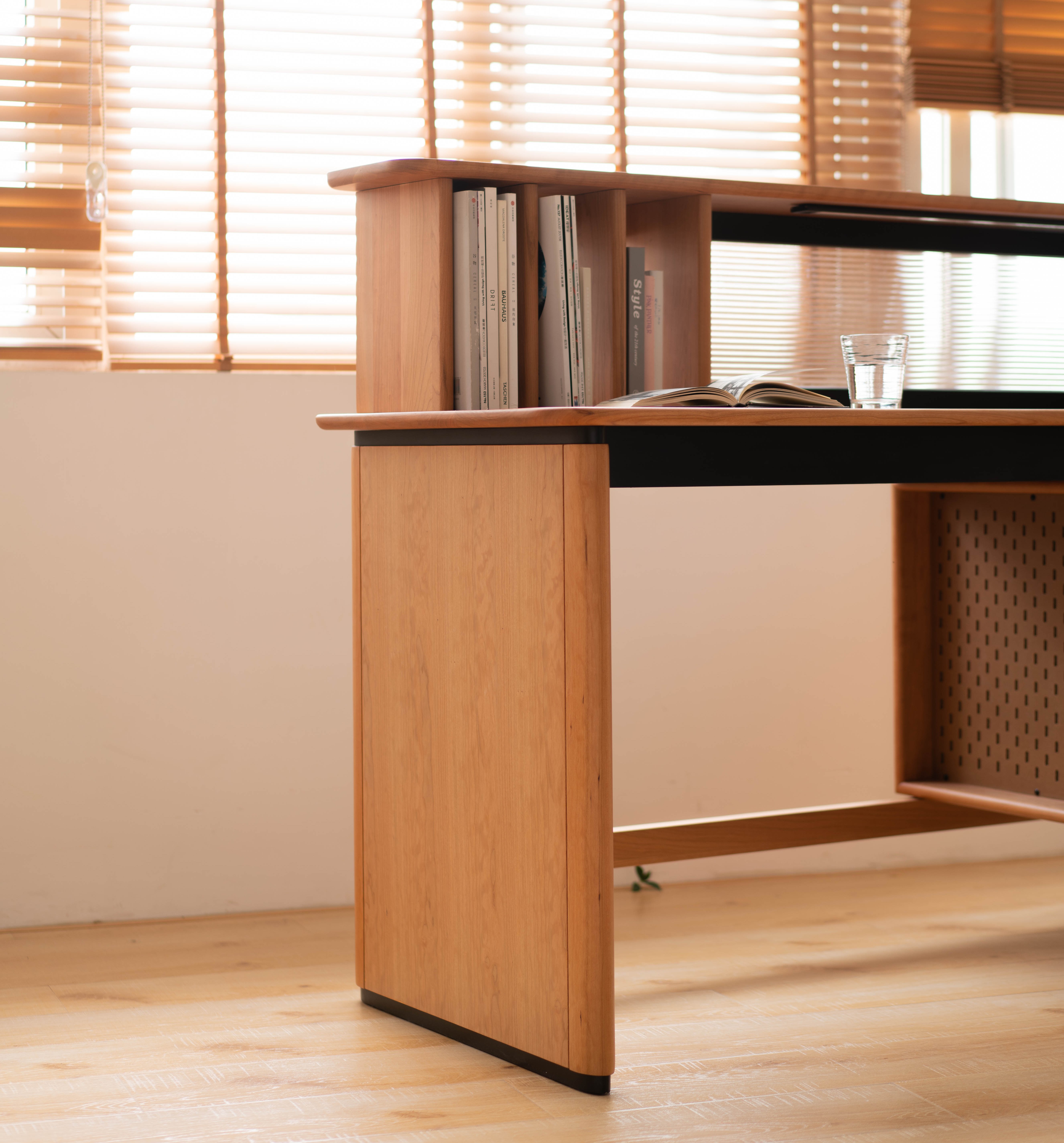 Solid wood furniture，product design，furniture design ，desk，