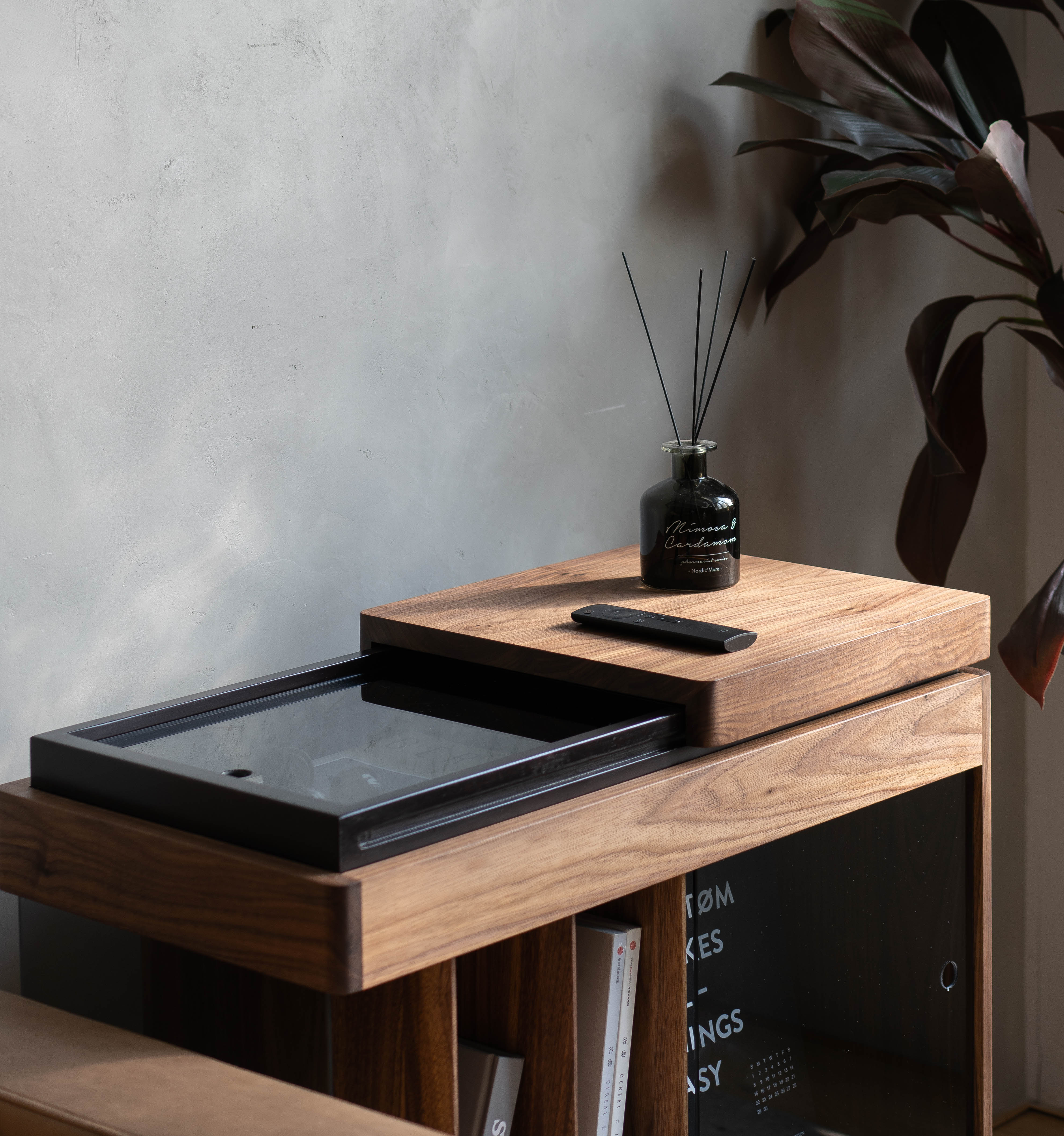 Solid wood furniture，furniture design ，product design，Side cabinet，Magazine Cabinet，Record Cabinet，