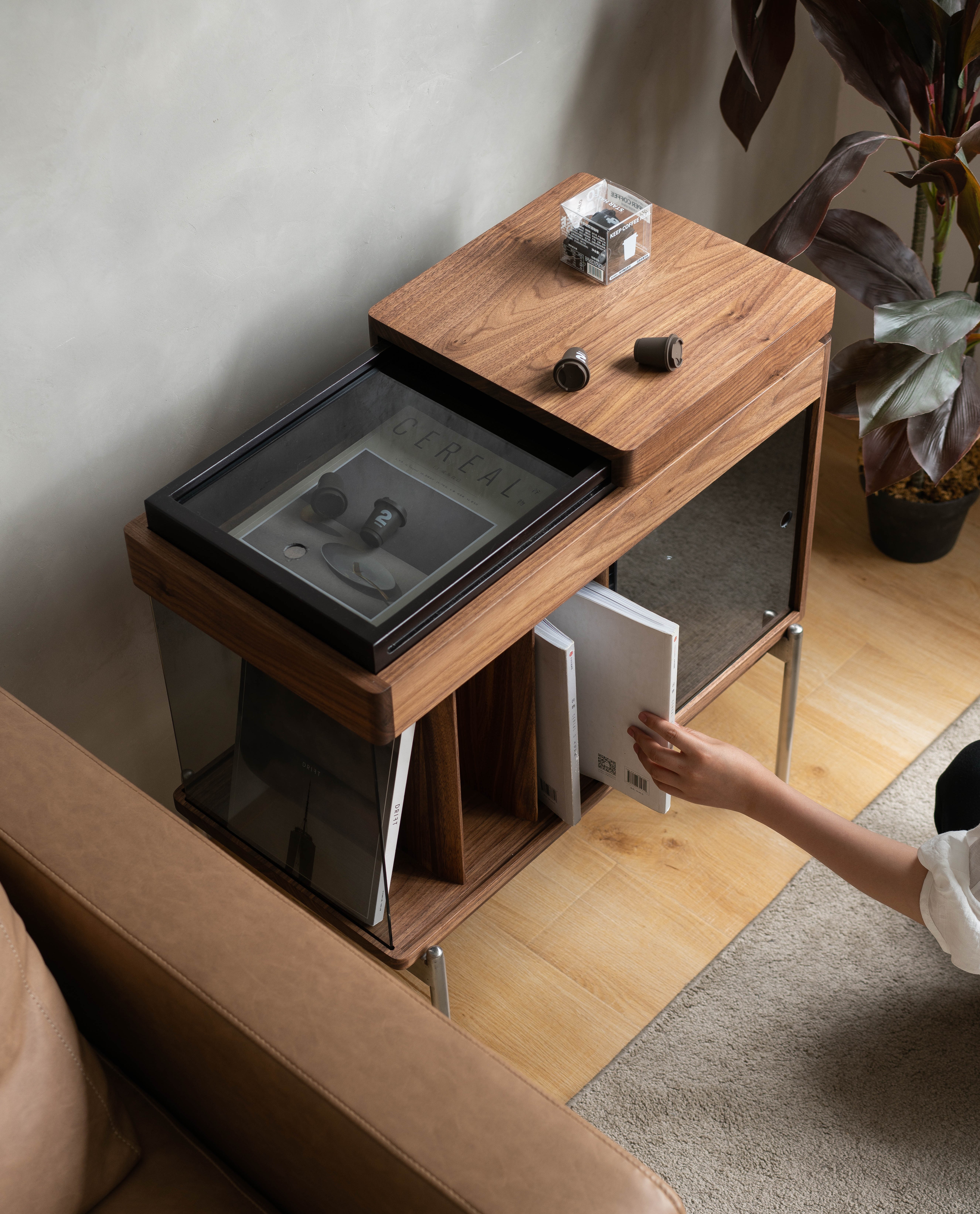 Solid wood furniture，furniture design ，product design，Side cabinet，Magazine Cabinet，Record Cabinet，