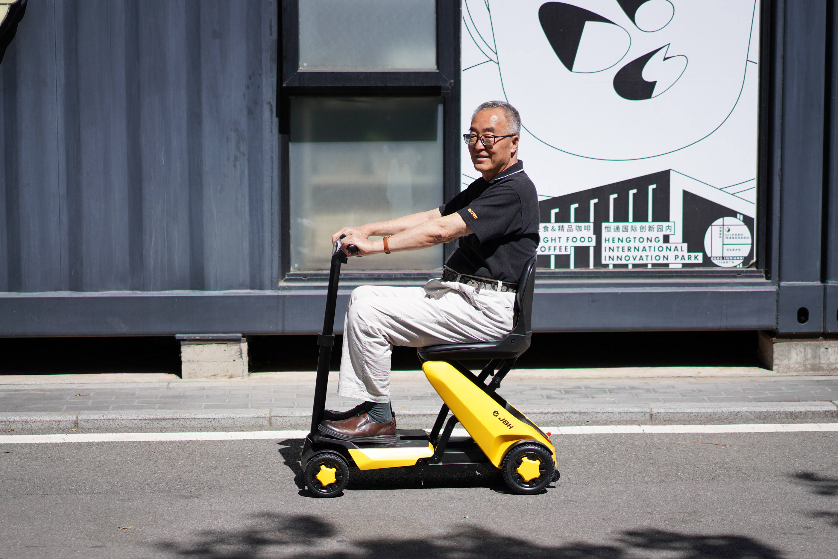 Scooter，aged，motion，fold，intelligence，