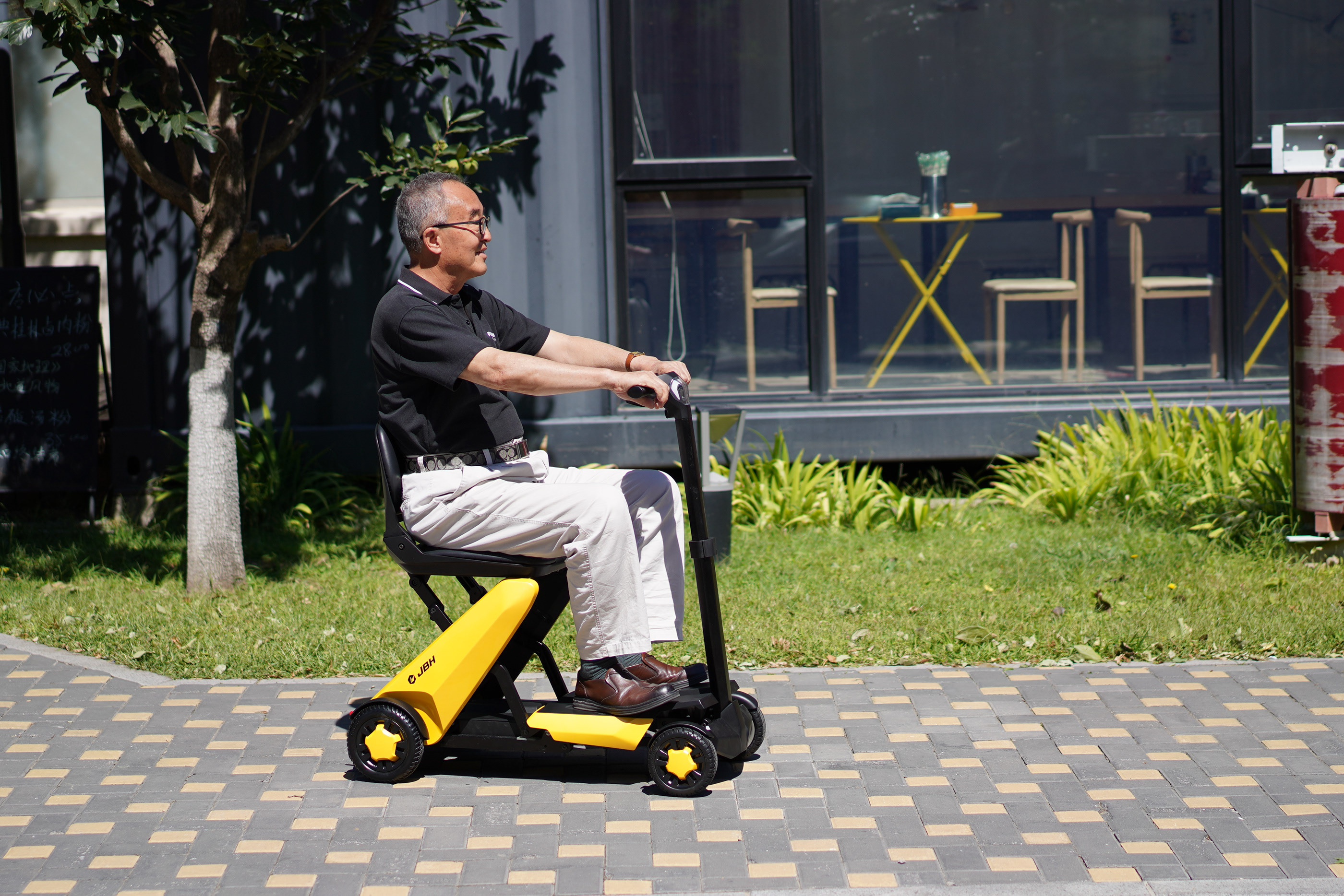 Scooter，aged，motion，fold，intelligence，