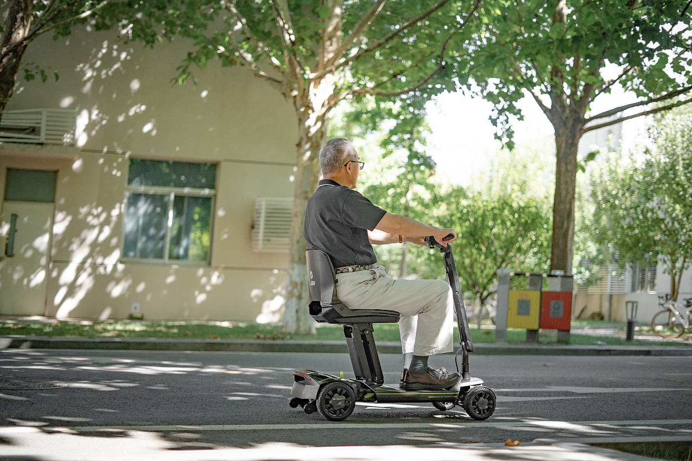 Scooter，aged，motion，fold，intelligence，