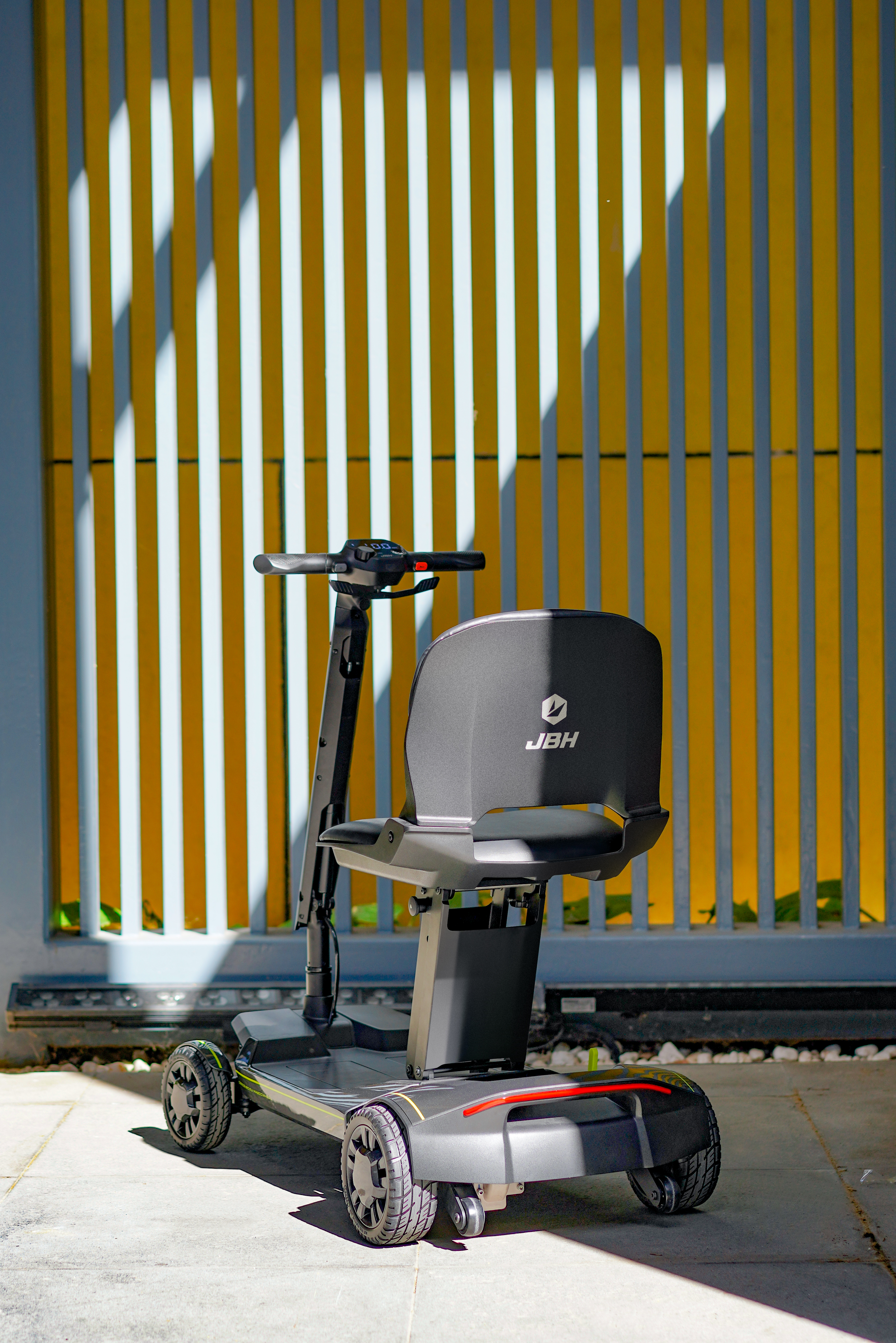 Scooter，aged，motion，fold，intelligence，