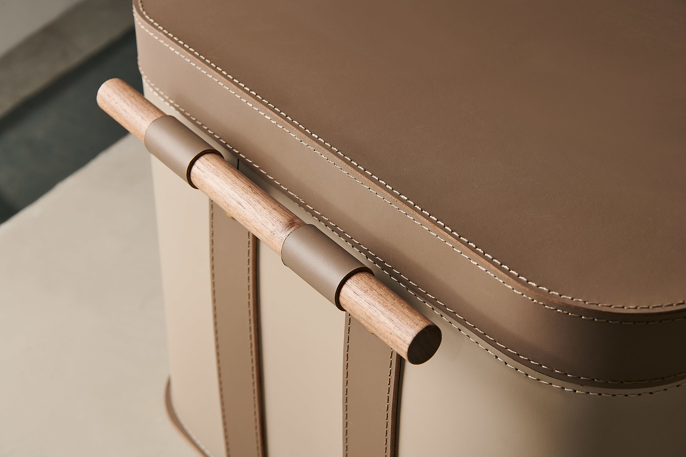 suitcase，Storage box，Saddle skin，Walnut，A work of God，Mingdu Design，Car storage，convenient，
