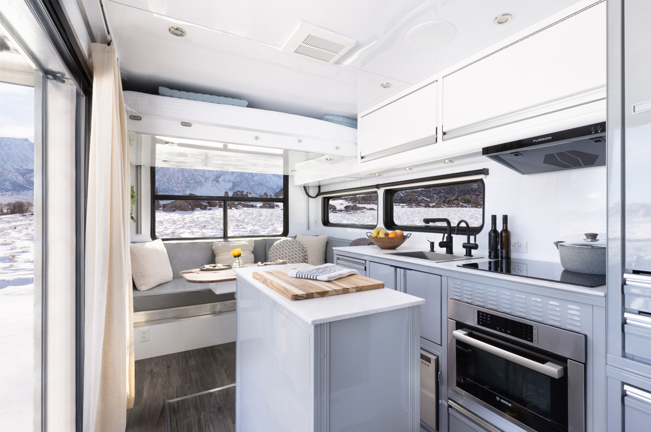 vehicle，trailer，Touring car，Living Vehicle，