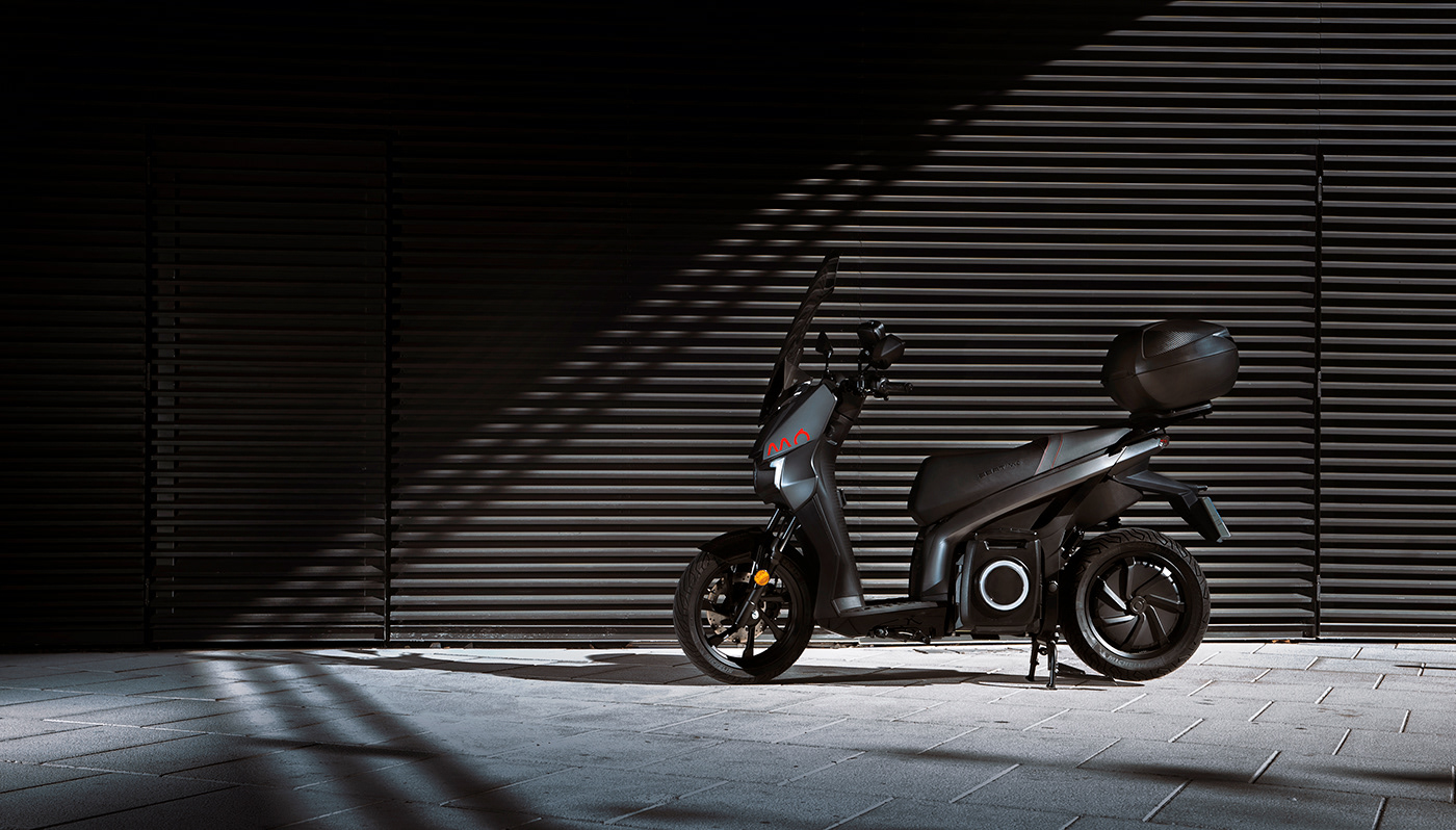 motorcycle，Electric，gules，