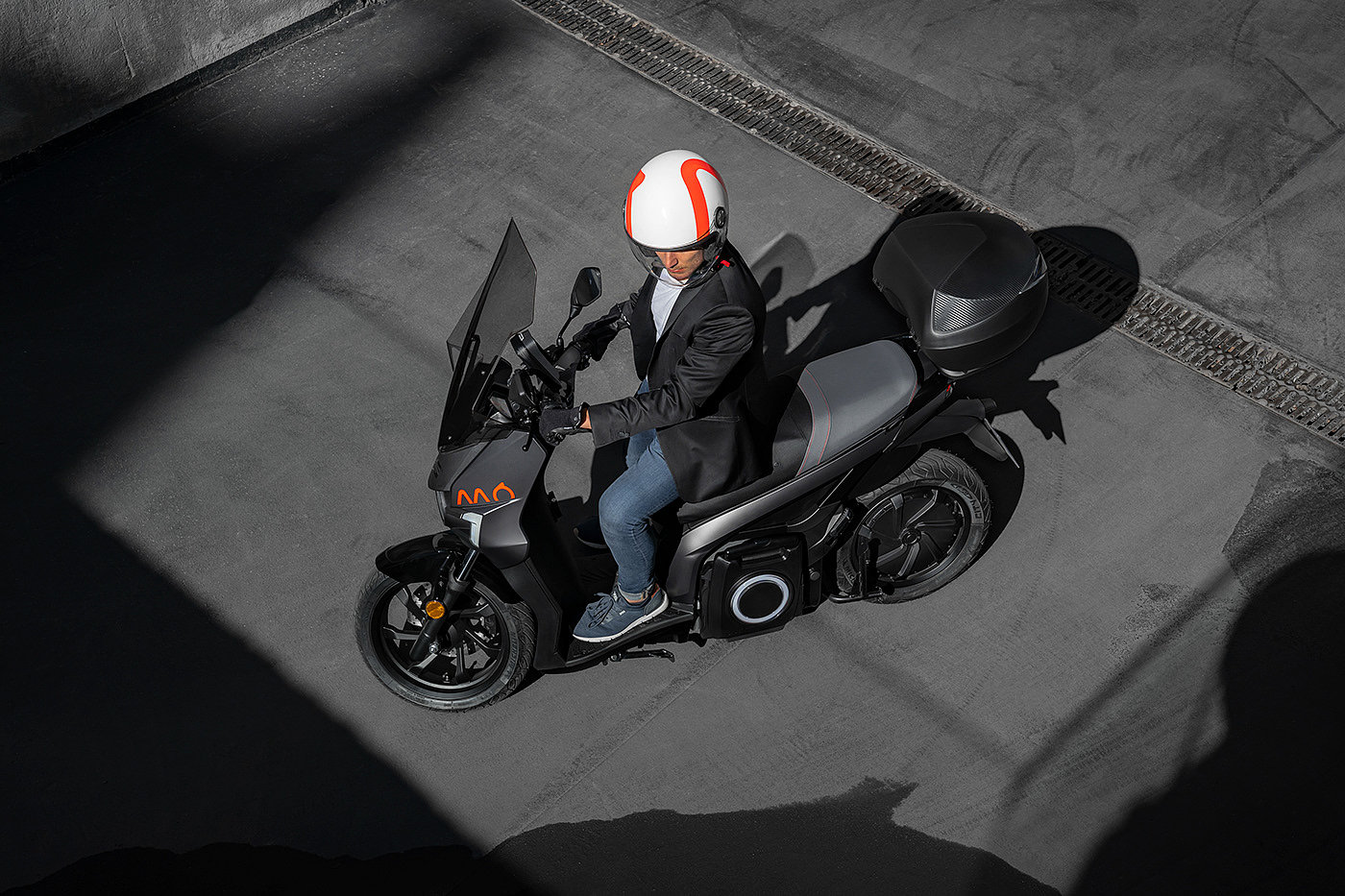 motorcycle，Electric，gules，