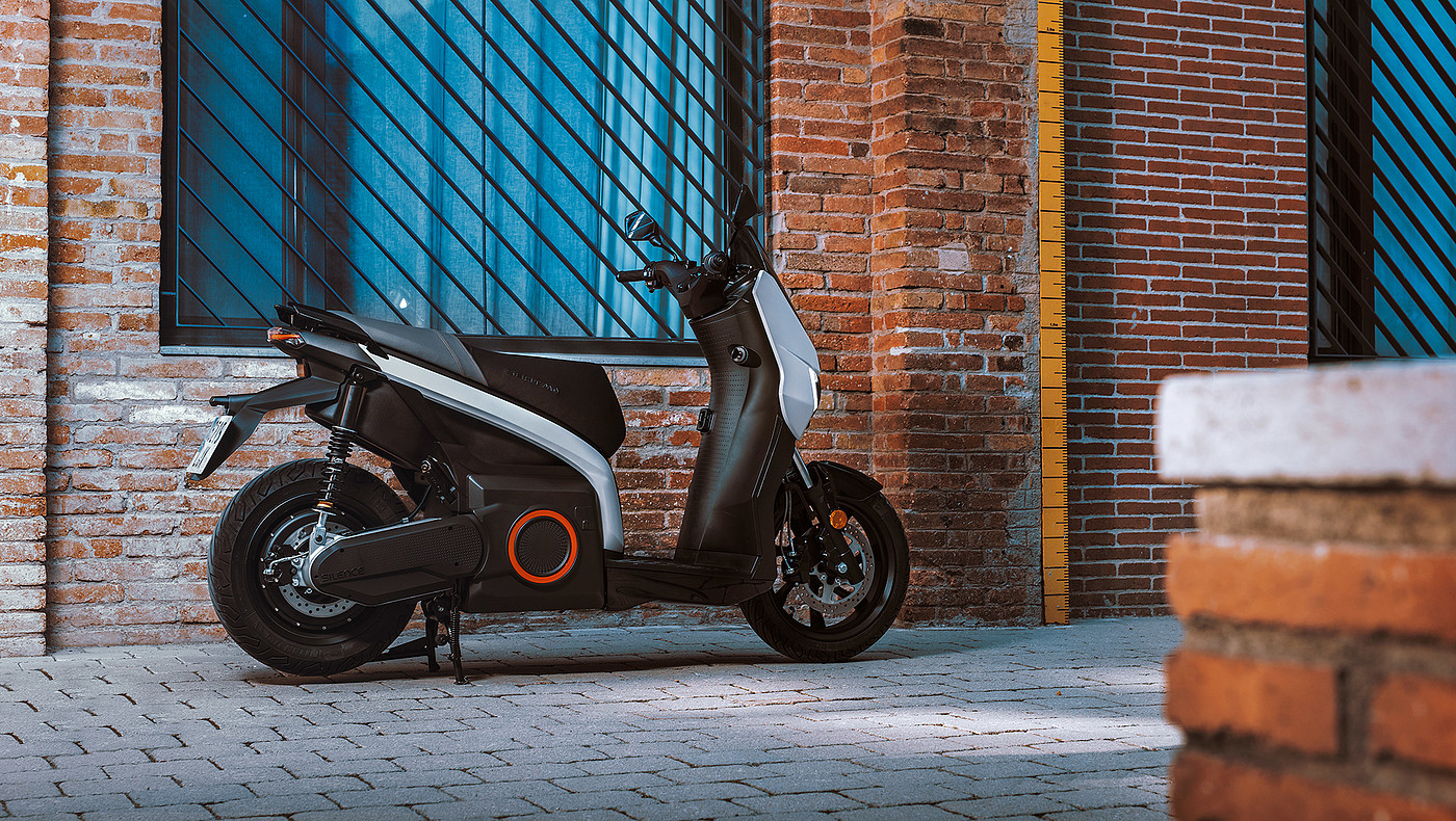 motorcycle，Electric，gules，