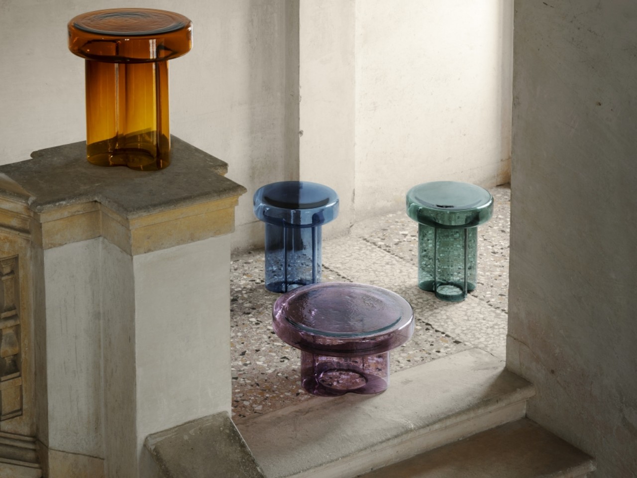 Coffee table，Glass，Creative design，