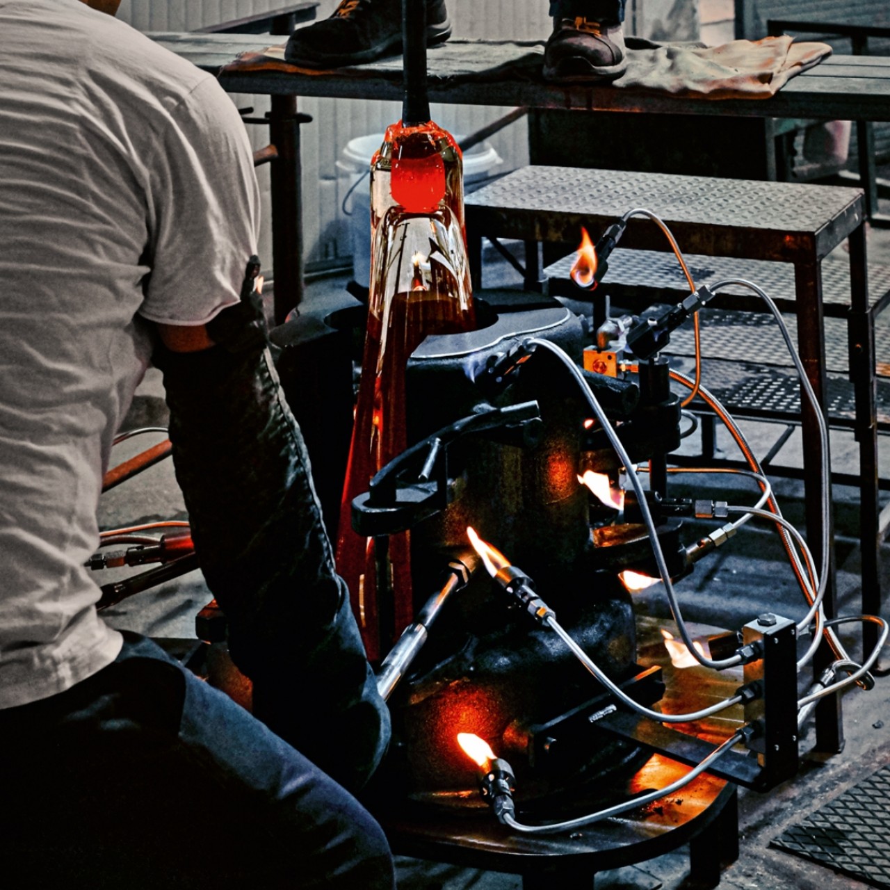 Coffee table，Glass，Creative design，