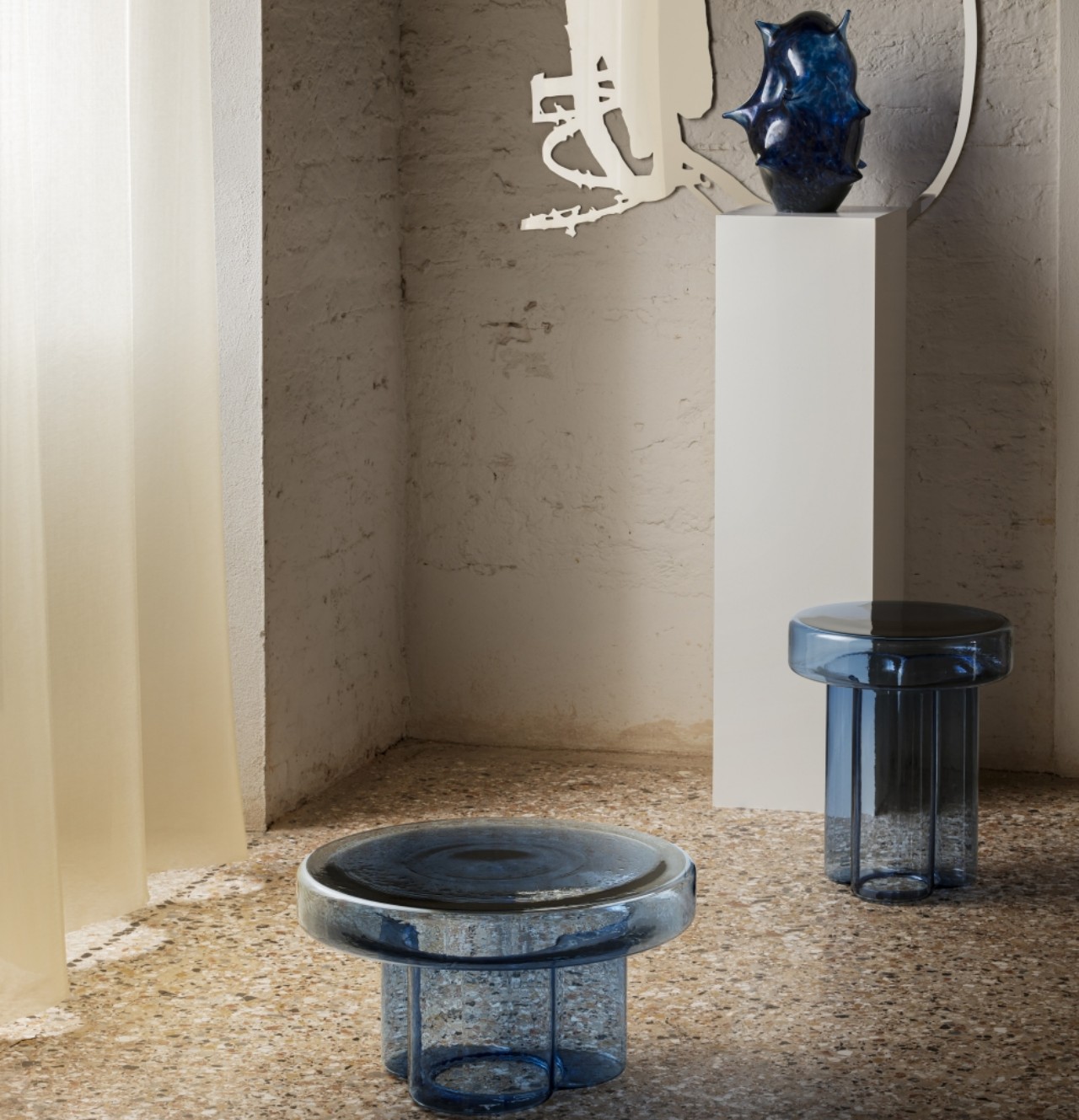 Coffee table，Glass，Creative design，