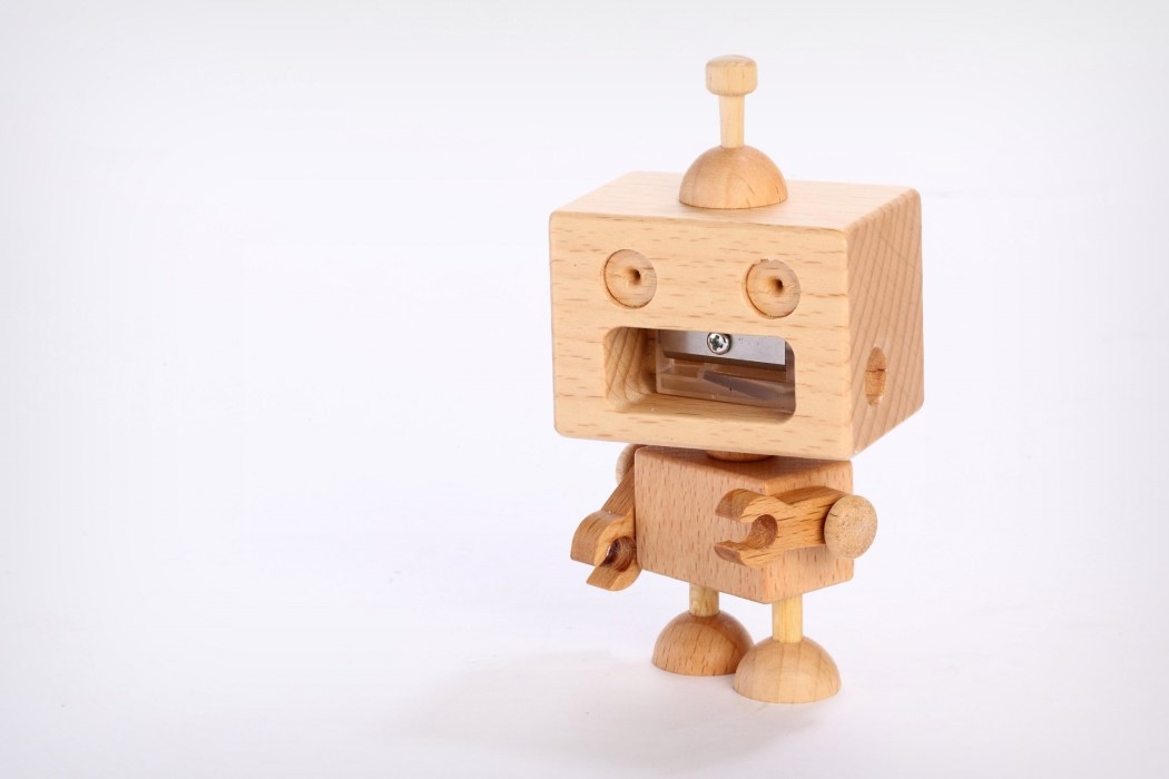 robot，wooden ，product design，industrial design，Design，to work in an office，