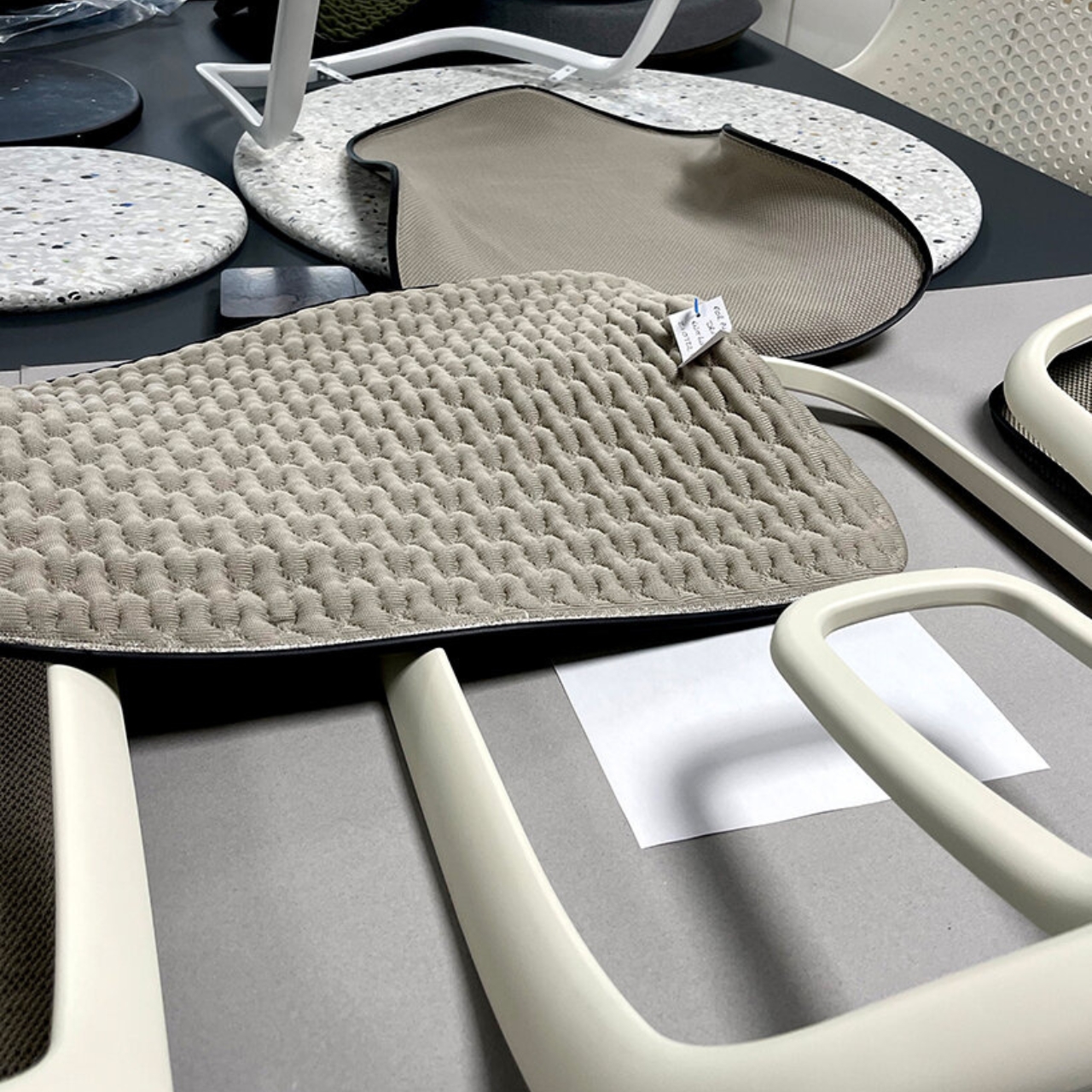 Office chair，Recycled materials，Ergonomics，