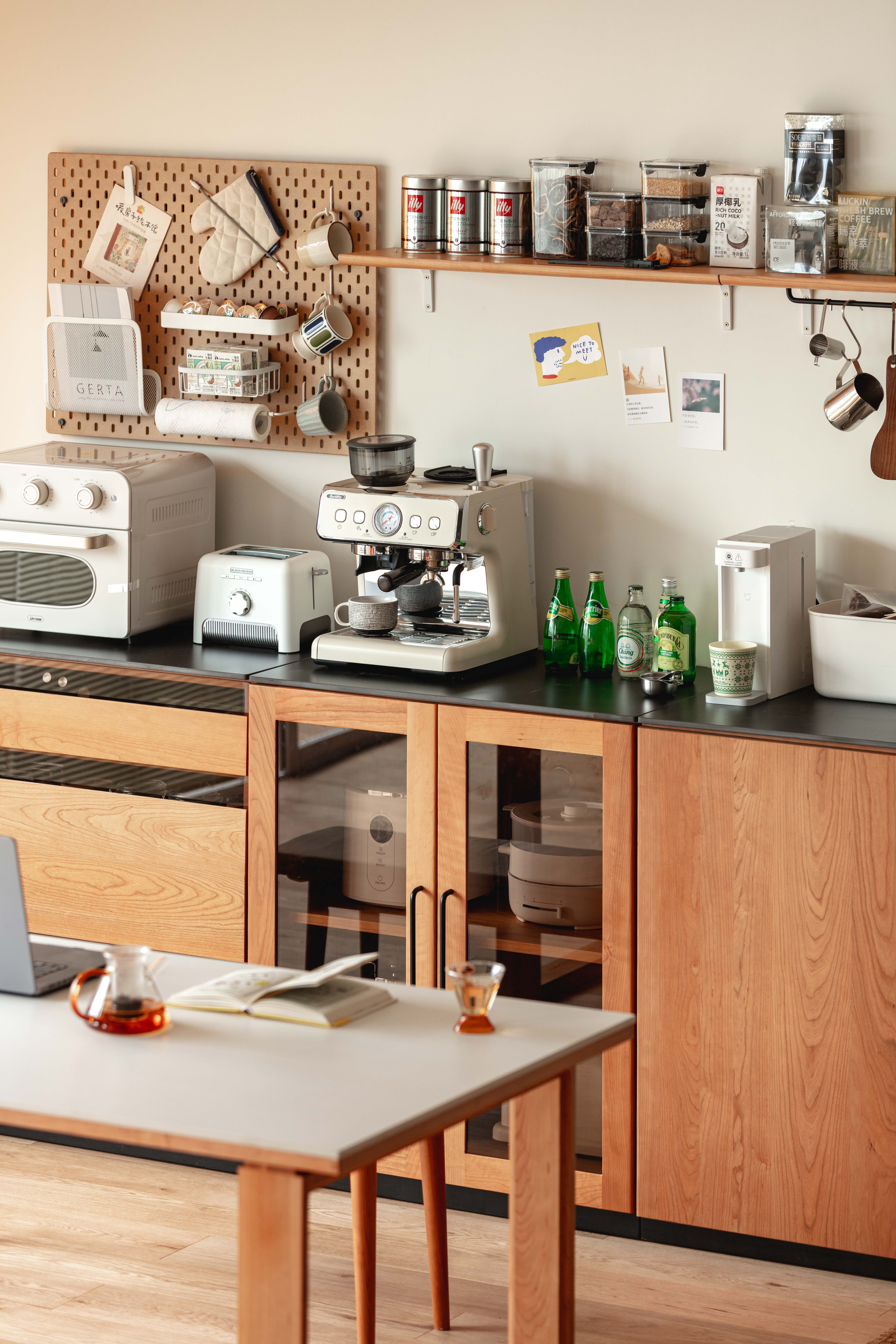 furniture design ，Original design，table，Sideboard，Solid wood furniture，