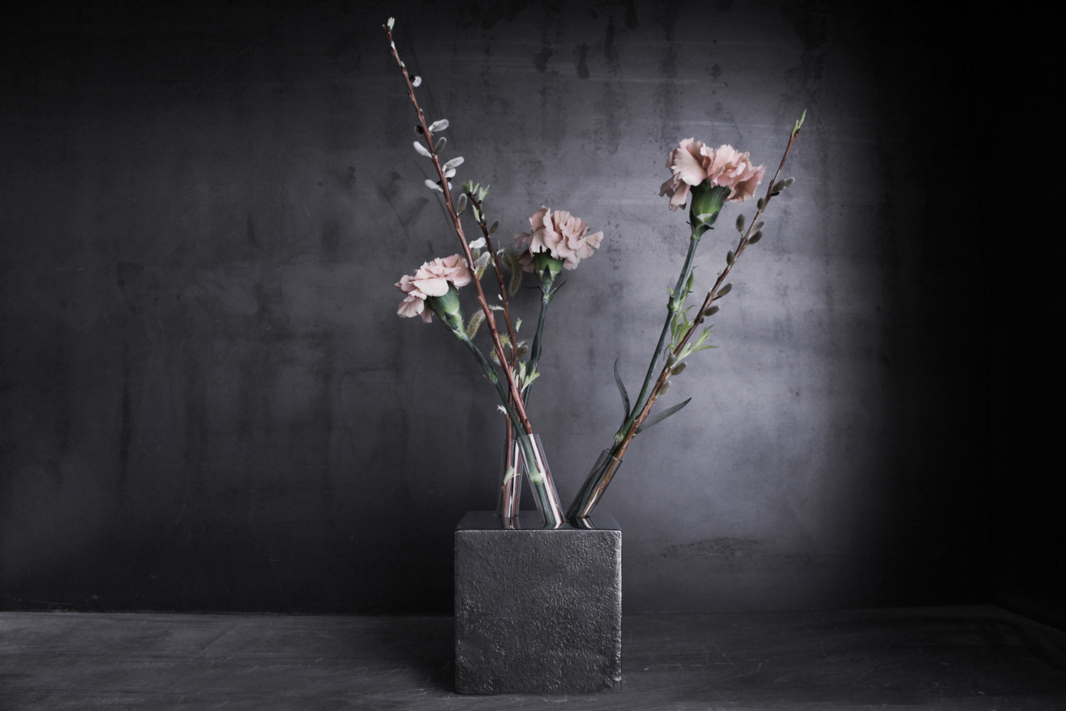 vase，Metal，Glass，Cube，