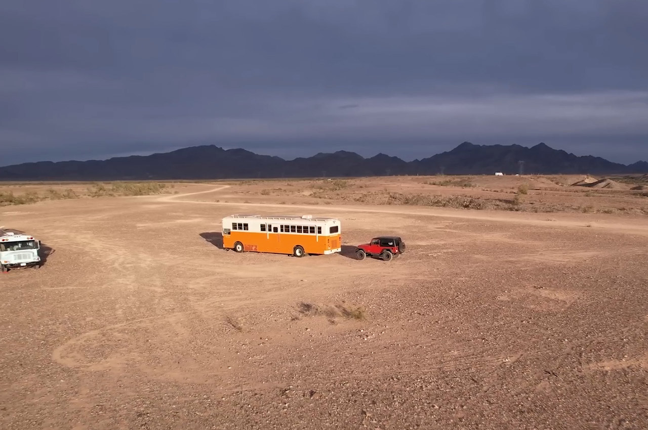 skoolie，Touring car，bedroom，kitchen，