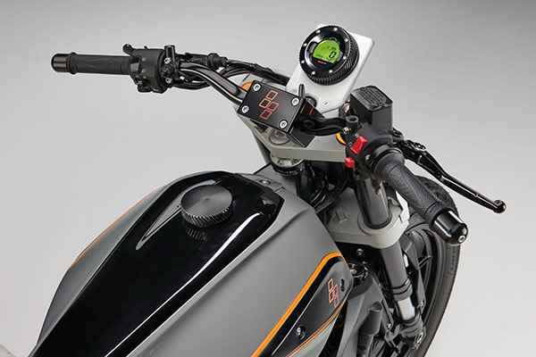 Put into production，XR338，cross-country，