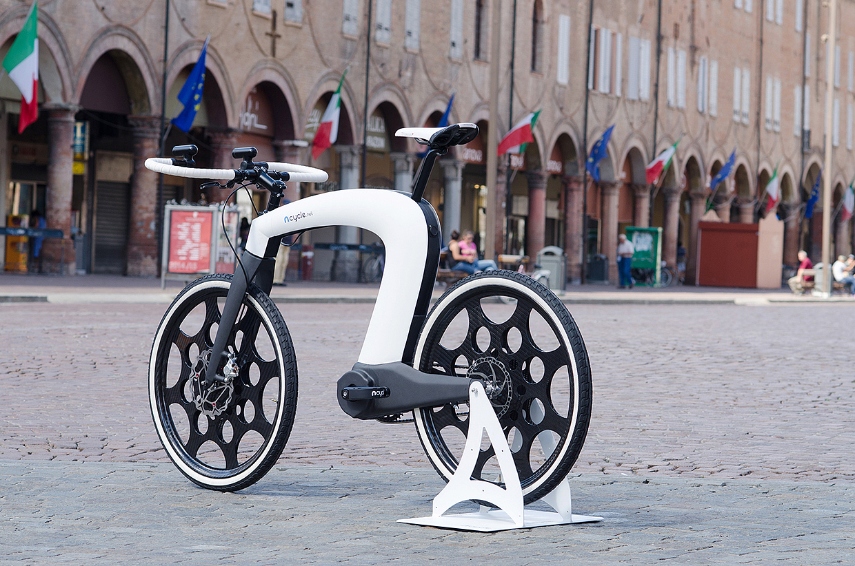 nCycle，black，white，Electronic bicycle，