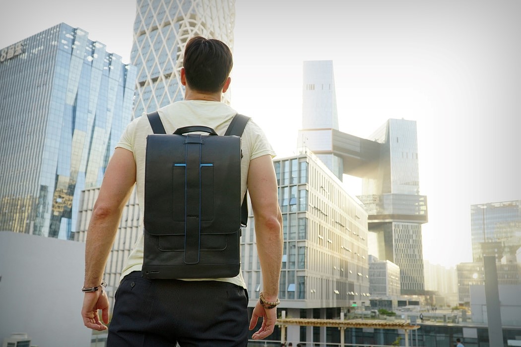 Backpack，multi-function，charge，solar energy，outdoors，