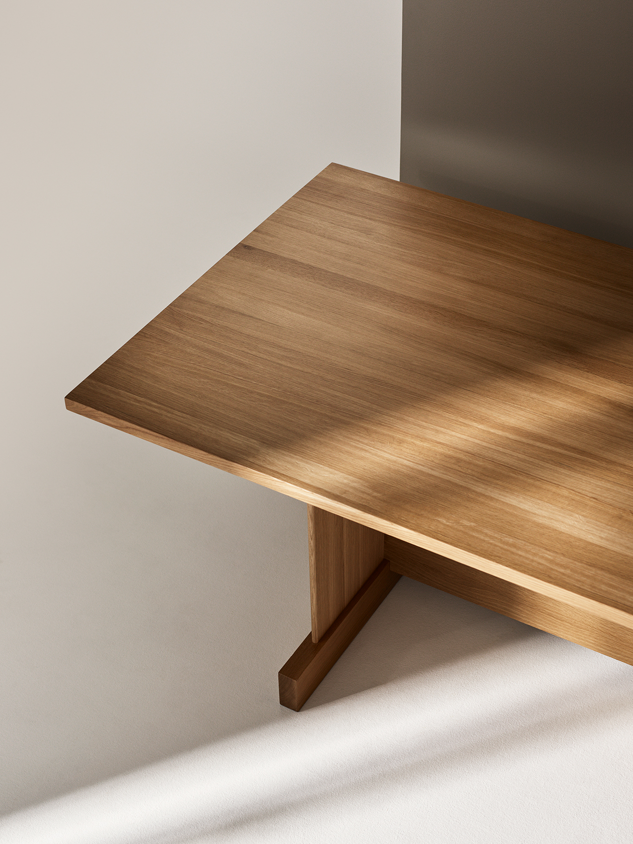 Table，oak，furniture，to work in an office，table，