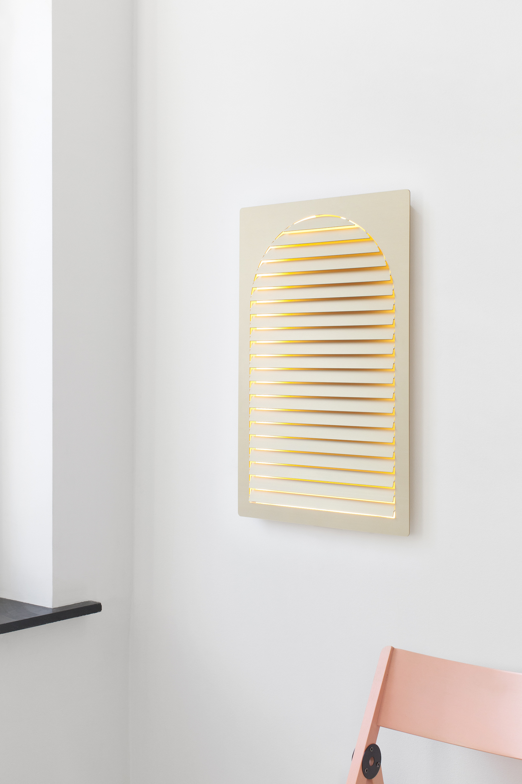 Wall lamp，aluminium，Venetian blind，