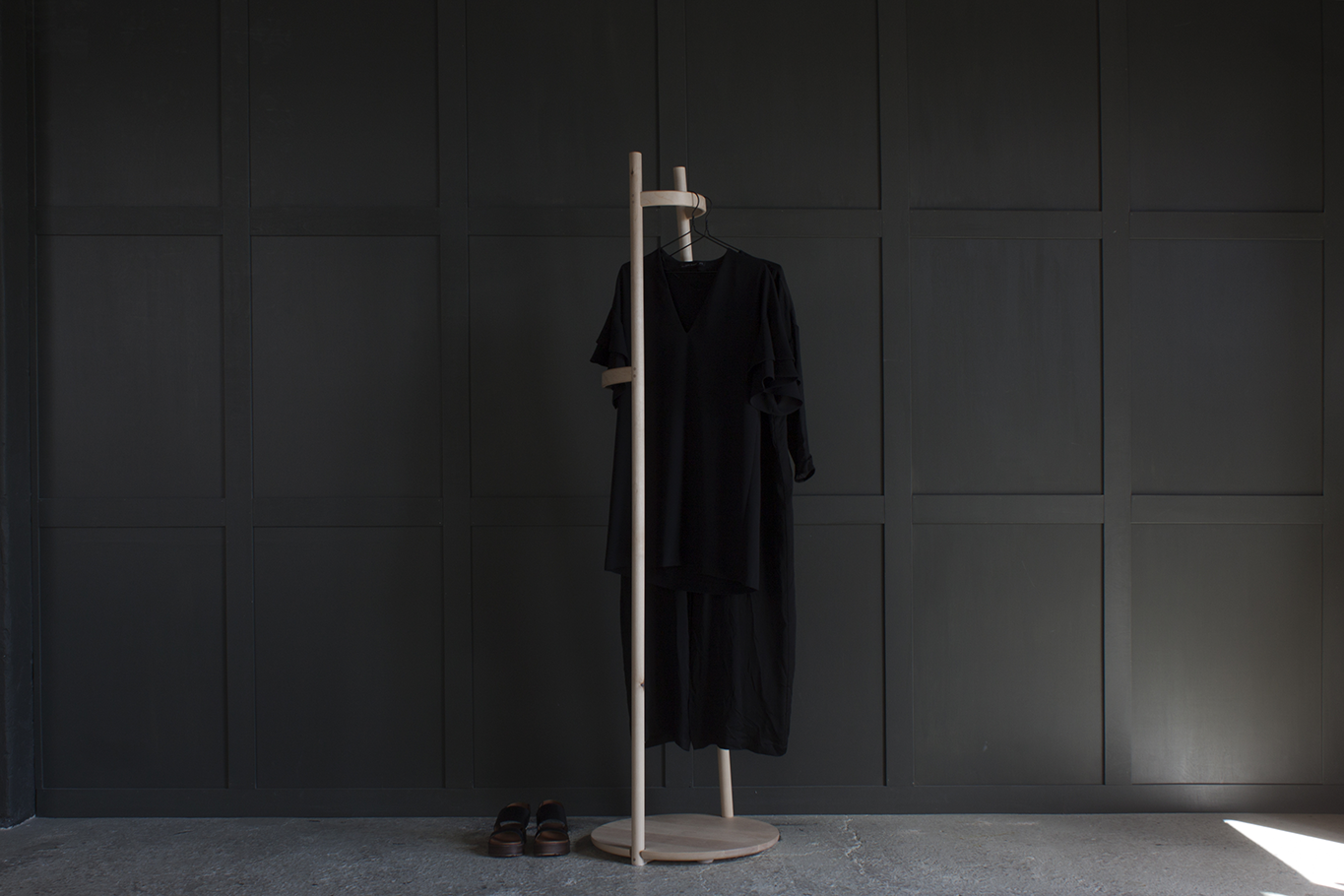 coat hanger，birch，oak，