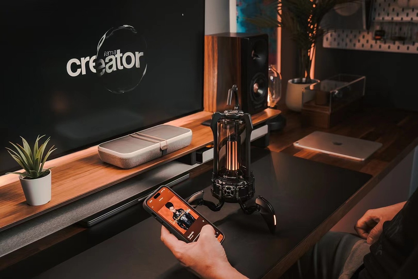 Bluetooth Speaker ，Mecha，Tide play，Electronics，outdoors，Hard core，Cool lights，industrial design，