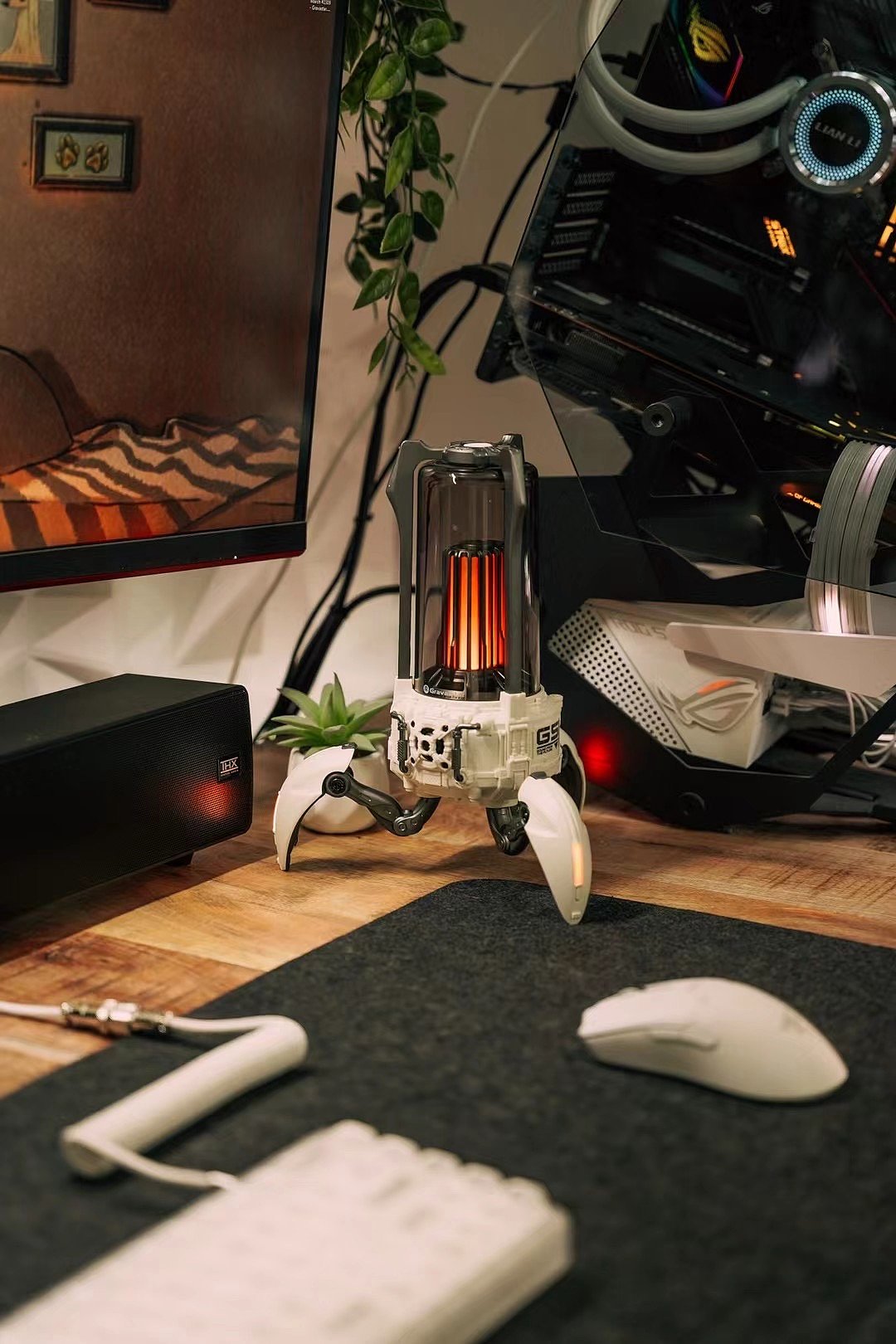 Bluetooth Speaker ，Mecha，Tide play，Electronics，outdoors，Hard core，Cool lights，industrial design，