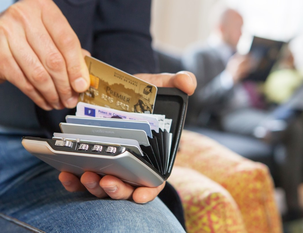 wallet，multi-function，product design，