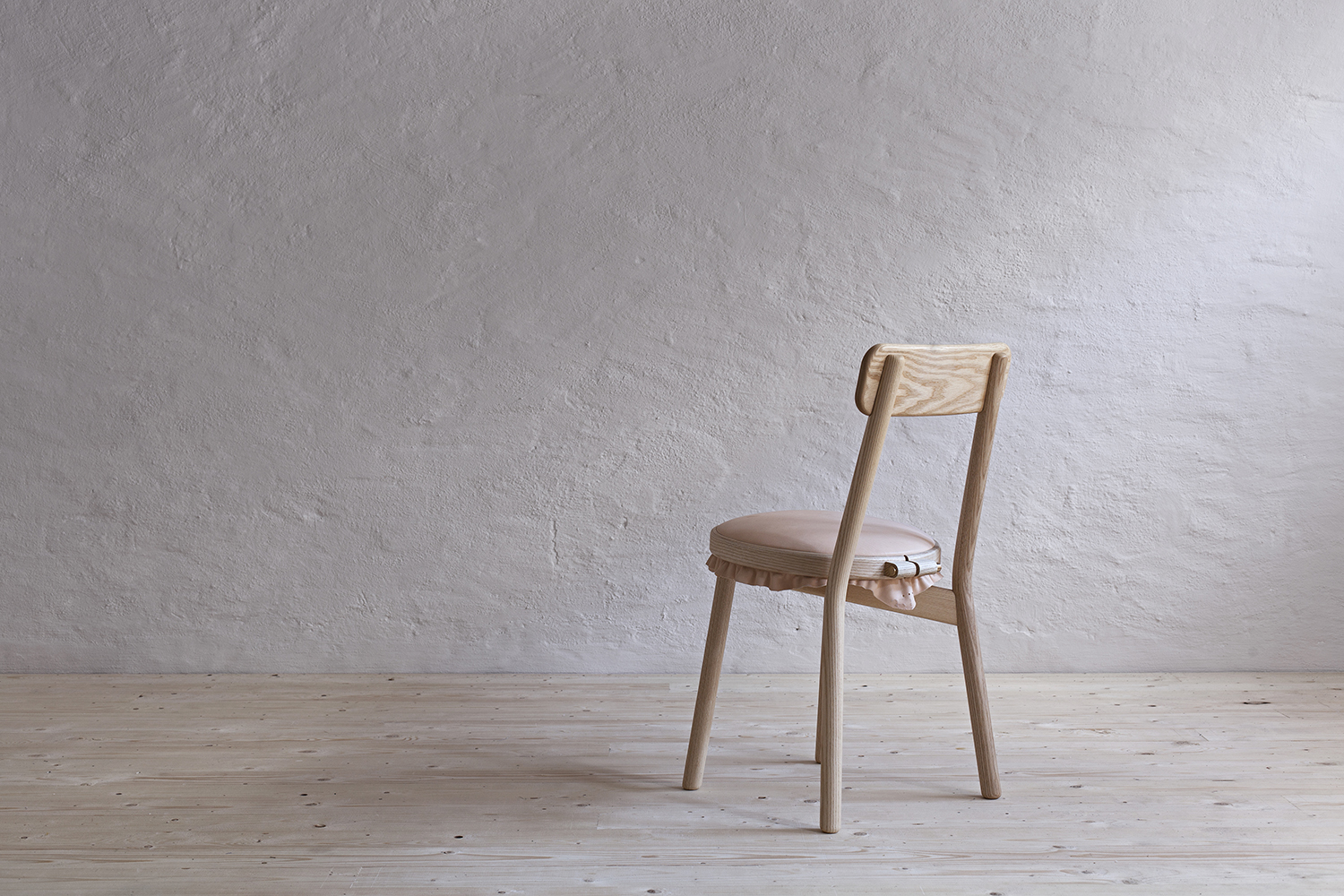 Dust Studio，canvas，chair，furniture，