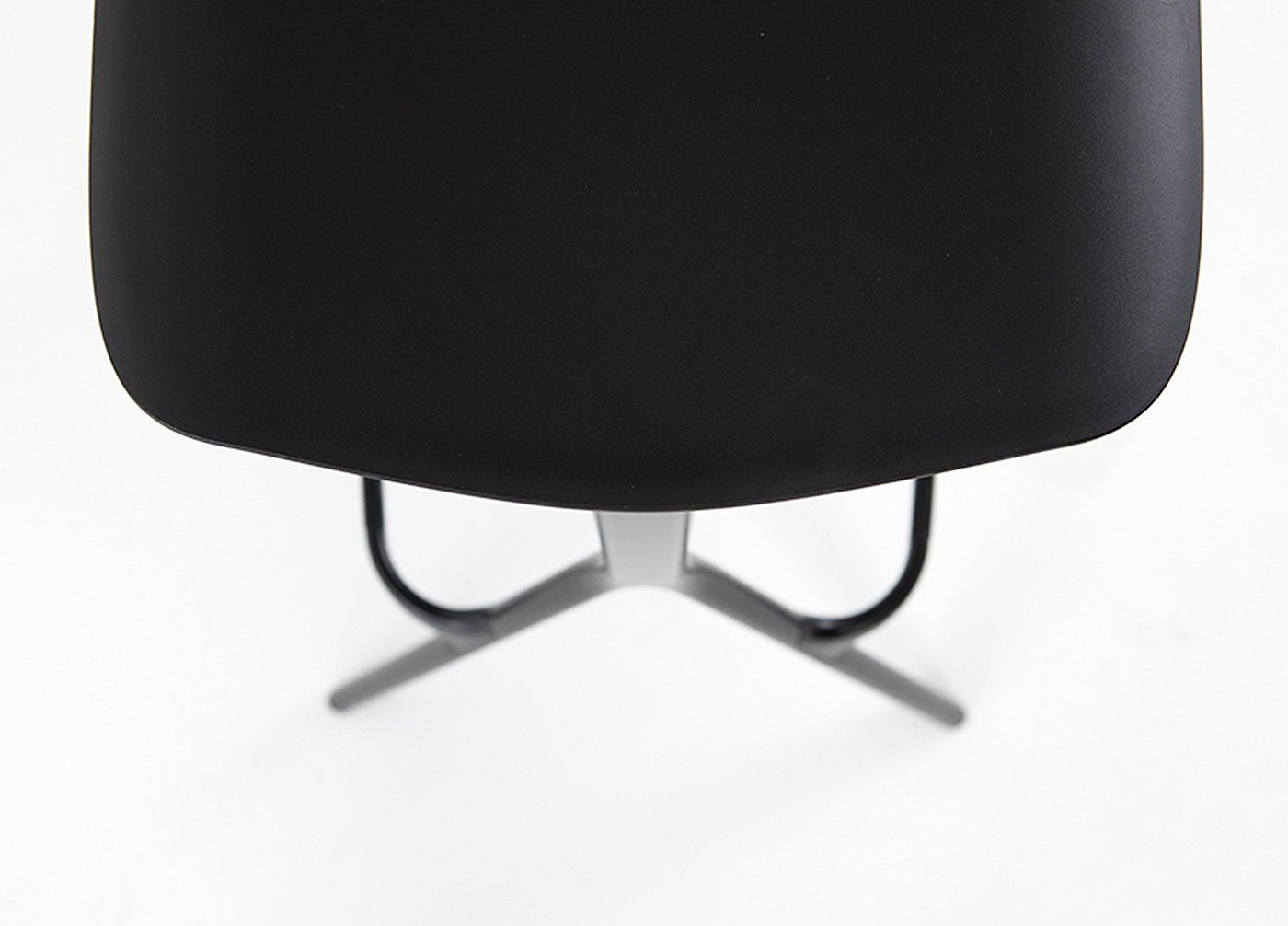 chair，modelling，sense of modernity，