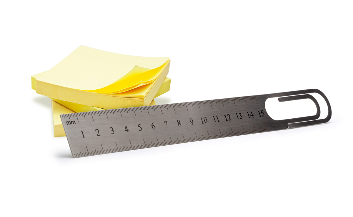 There's more than a water monster spoon，Spoon, egg white separation, hand drawn manuscript, ruler，