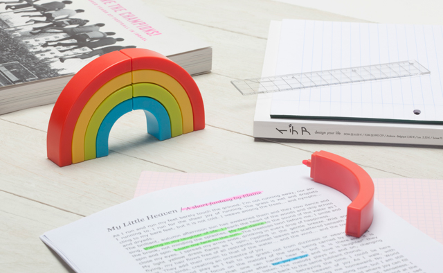 There's more than a water monster spoon，Spoon, egg white separation, hand drawn manuscript, ruler，