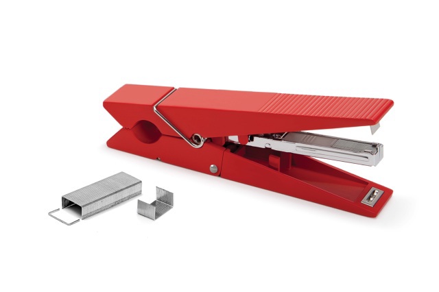 There's more than a water monster spoon，Spoon, egg white separation, hand drawn manuscript, ruler，