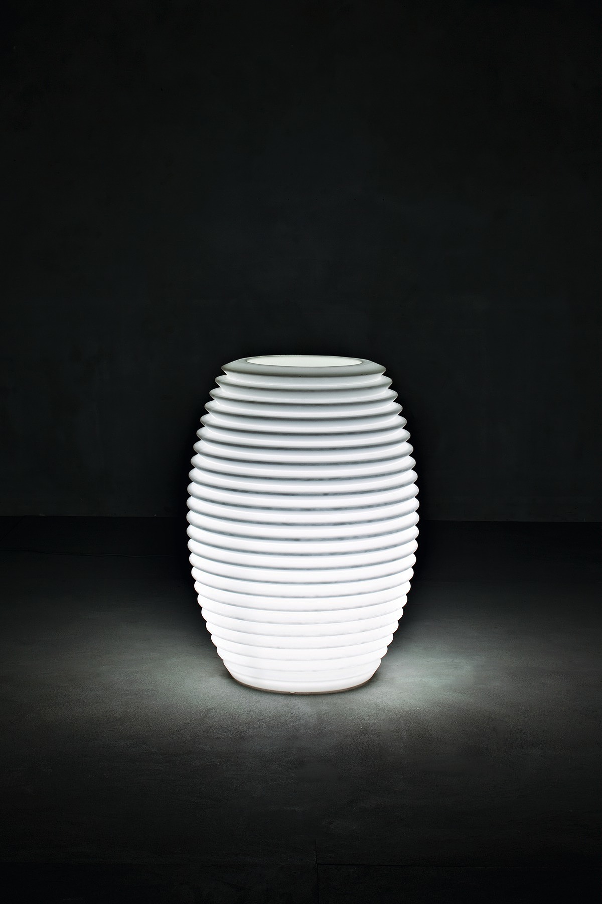 furniture，Home Furnishing，Flowerpot，lamps and lanterns，outdoors，